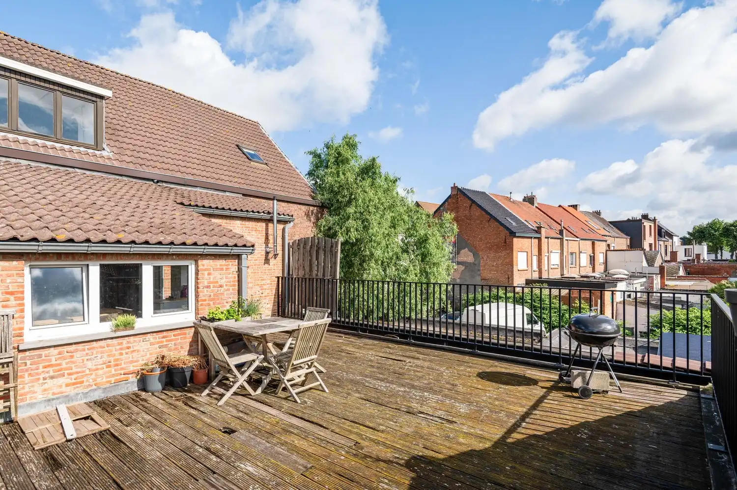 Leuke woning met riant terras en groot magazijn (235m²) te Lier foto 11