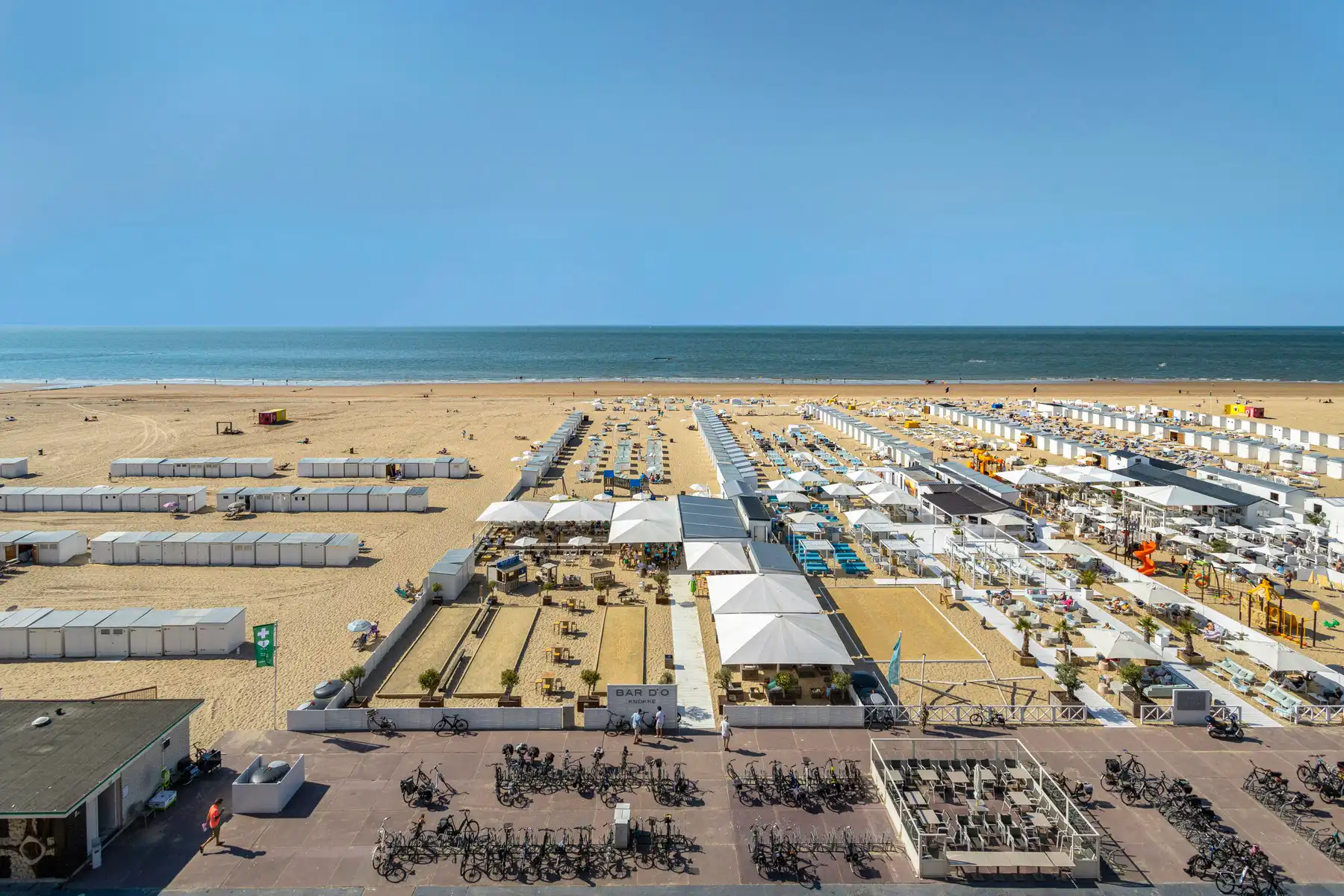 Schitterend gerenoveerd appartement op de zeedijk te KNOKKE foto 13