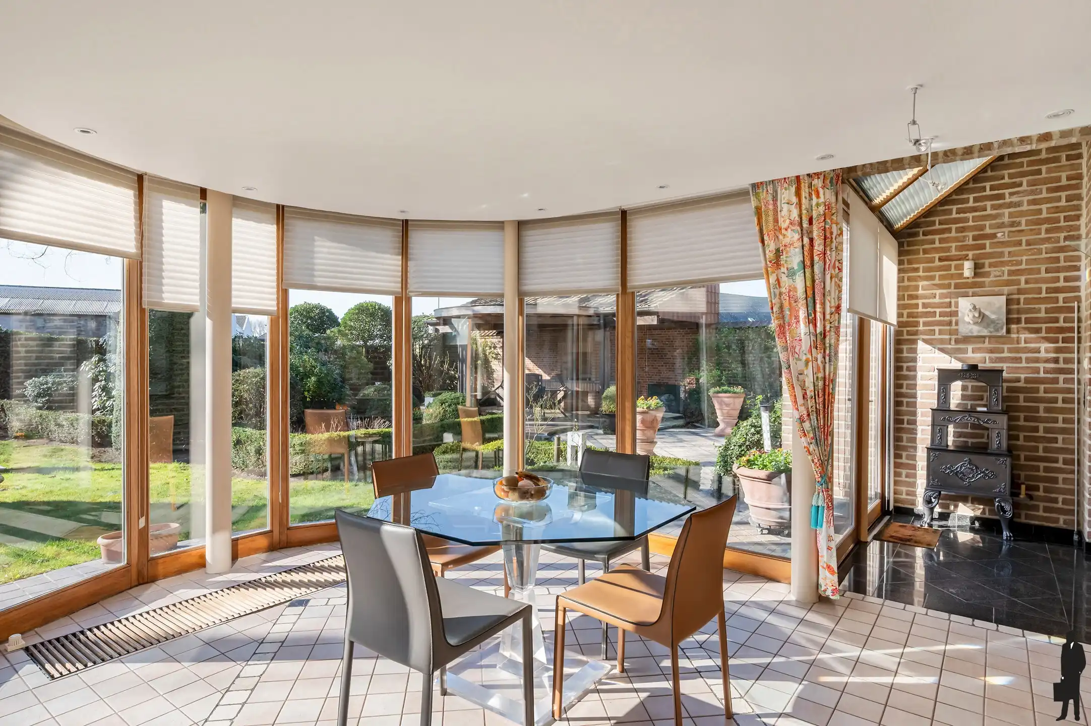 Prachtige en ruime woning gelegen in een rustige doodlopende straat te Mechelen. foto 7