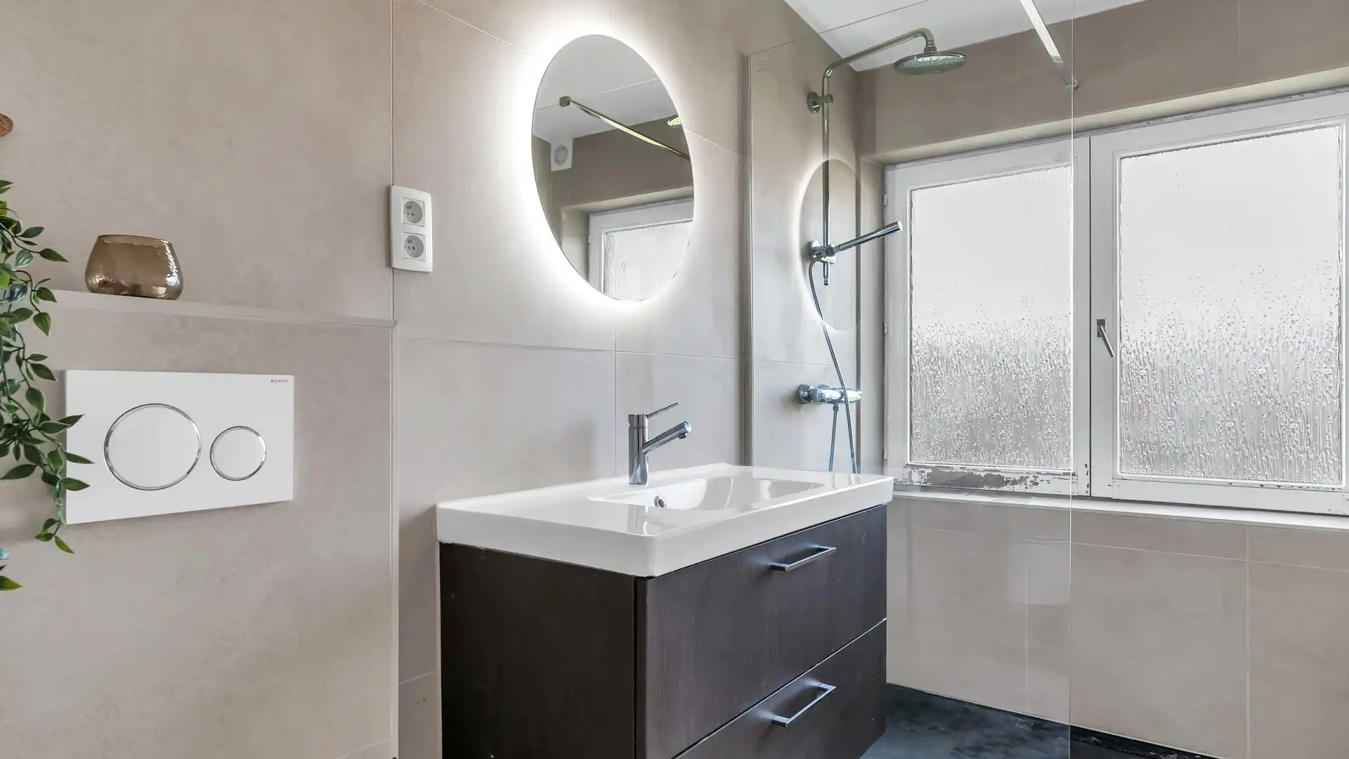 SFEERVOLLE KARAKTERWONING TE MAASMECHELEN MET 4 SLAAPKAMERS foto 34