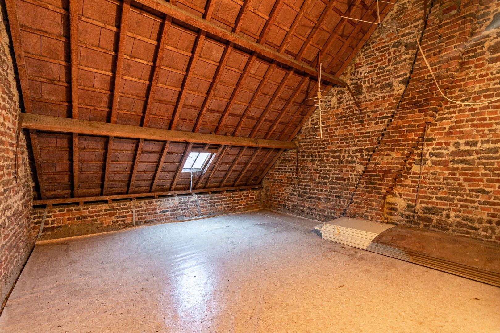 Te renoveren woning met loods nabij centrum Halle foto 16