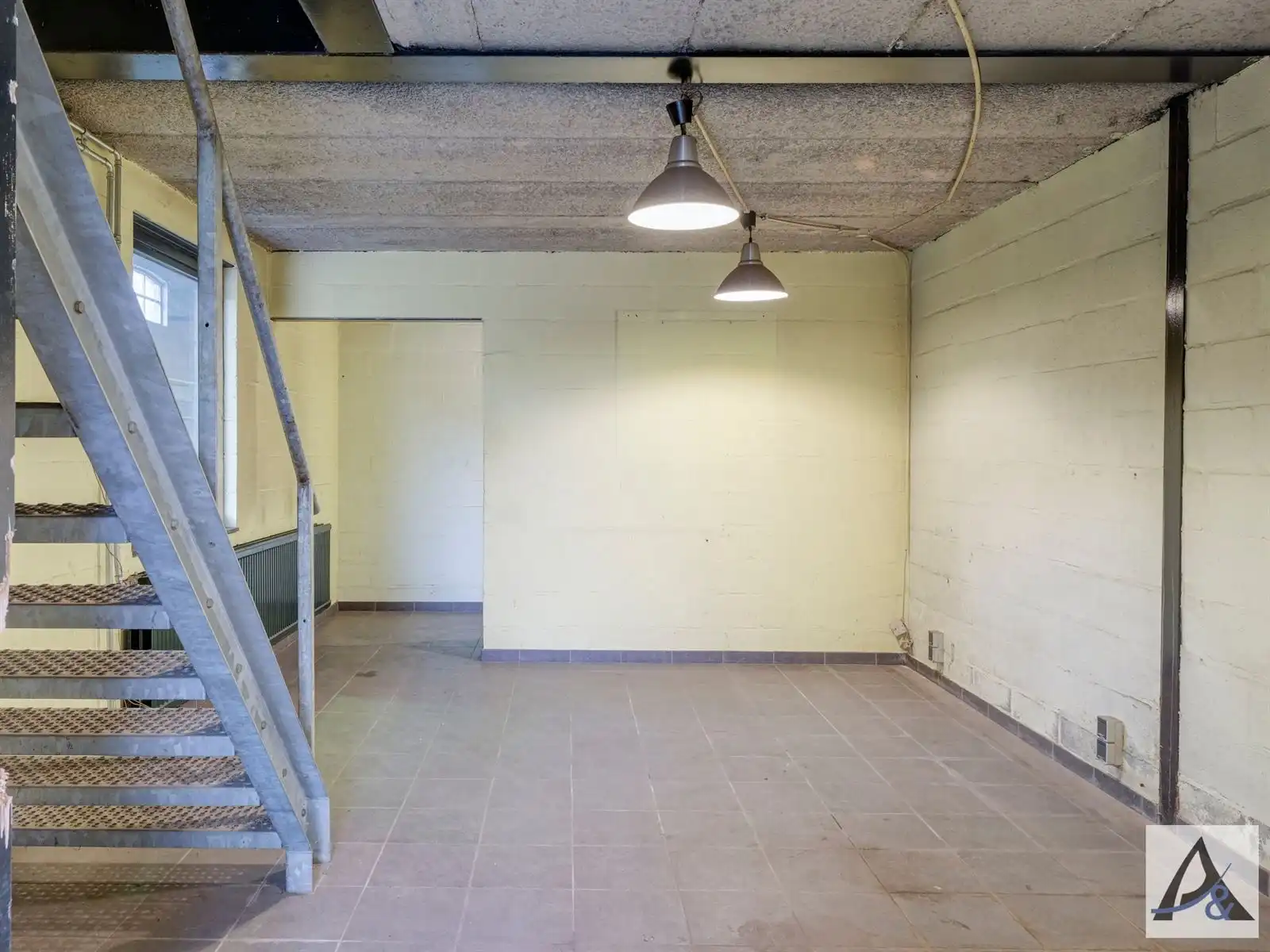 Bijzondere eigendom met woon- en werkmogelijkheden in het pittoreske Kessenich foto 13