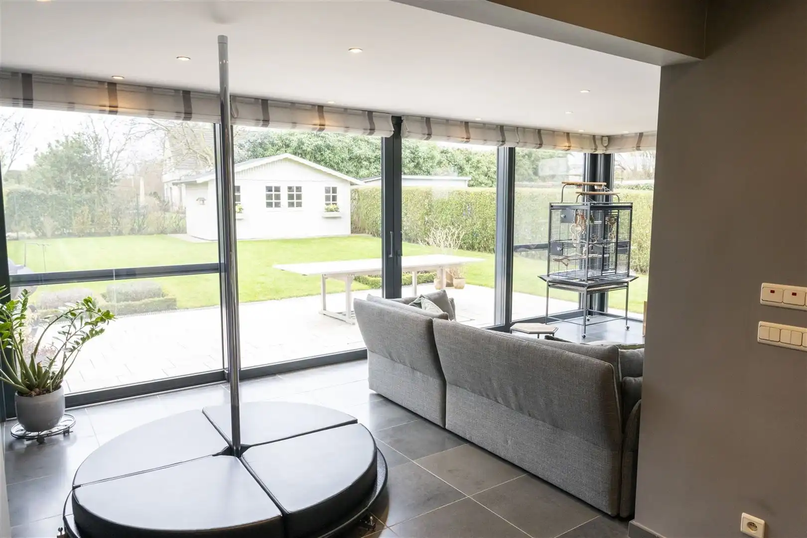 Kwalitatief afgewerkte woning met zonnige tuin, 3 slaapkamers en bureau. foto 7