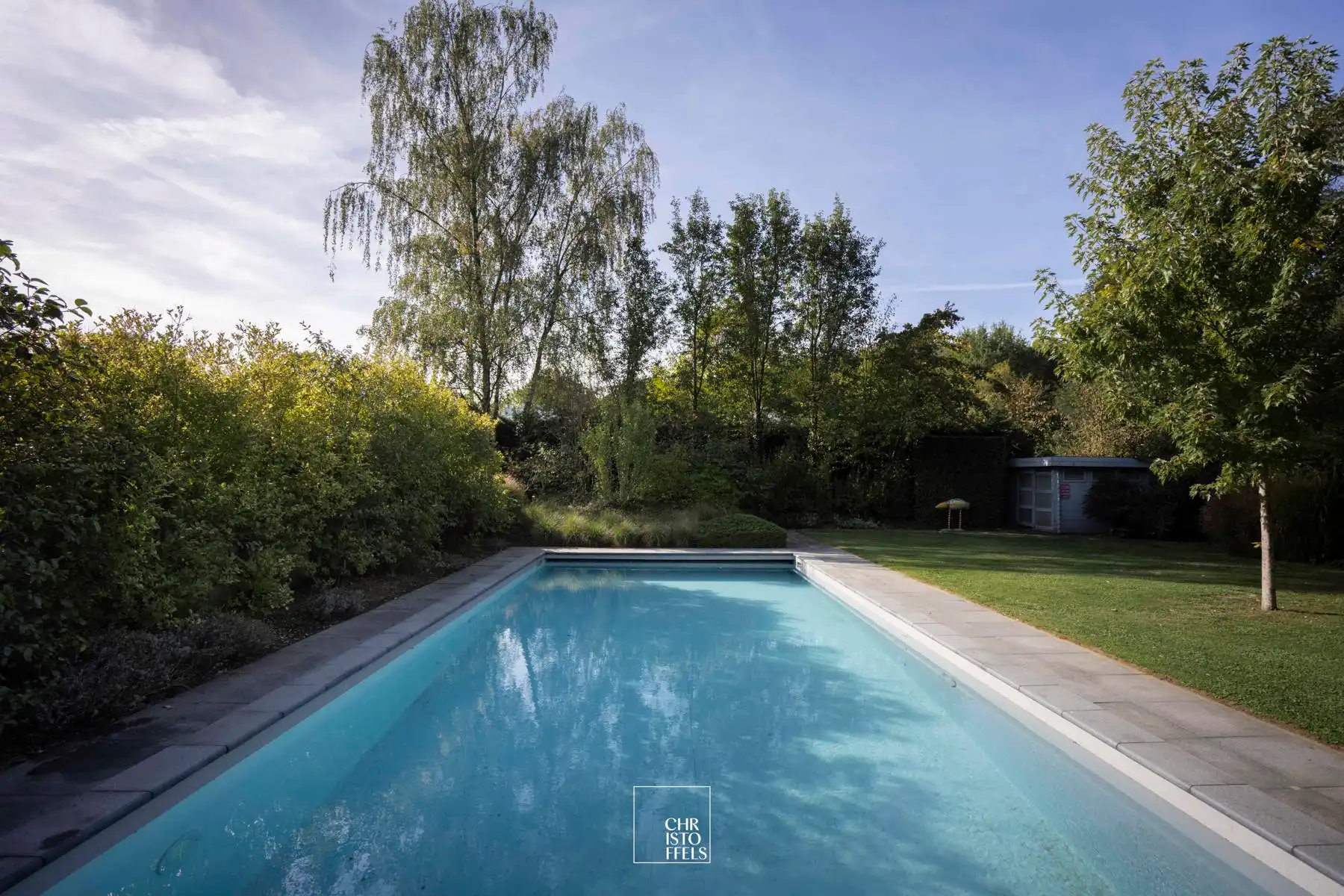 Architecturale villa  (488m²) met buitenzwembad op perceel van 1.281m²  foto 15