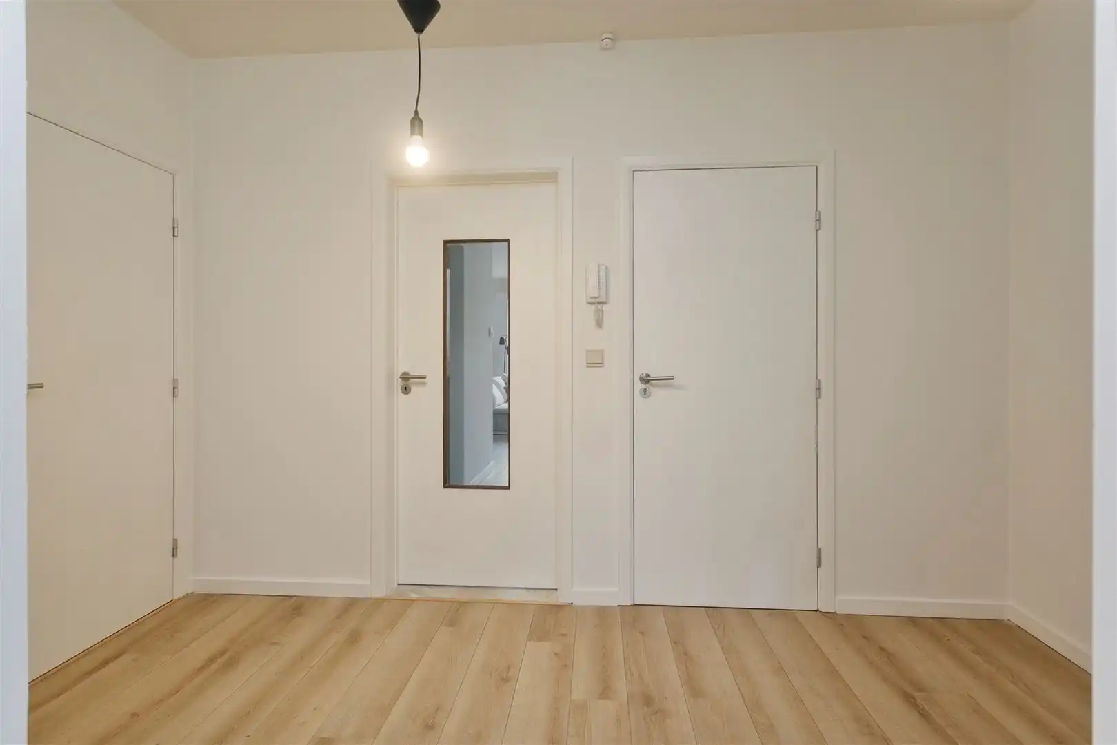 Instapklaar appartement met 1 slaapkamer en parking foto 8