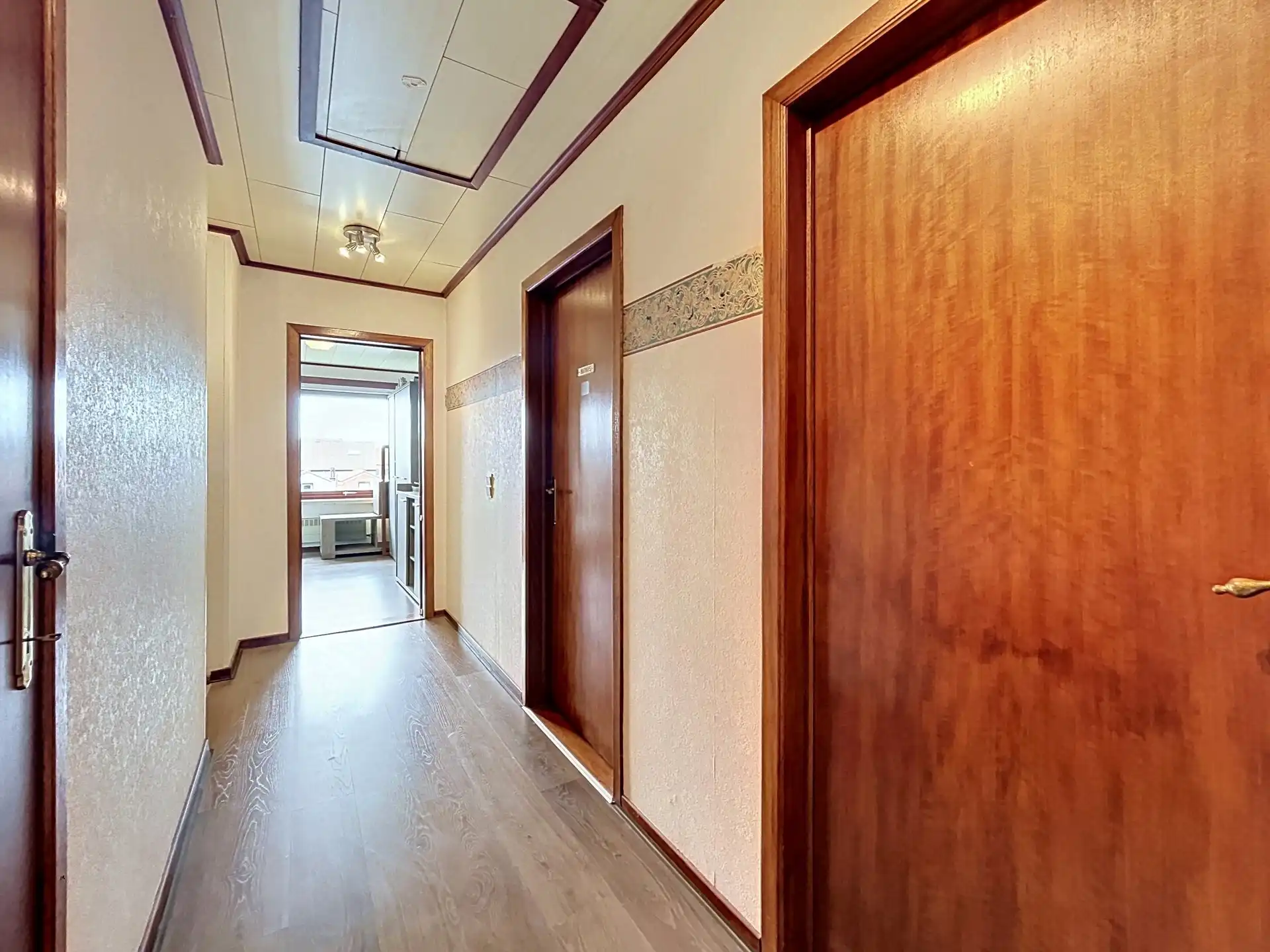 instapklare gezinswoning met 3 slaapkamers, garage en ruime tuin op toplocatie foto 11