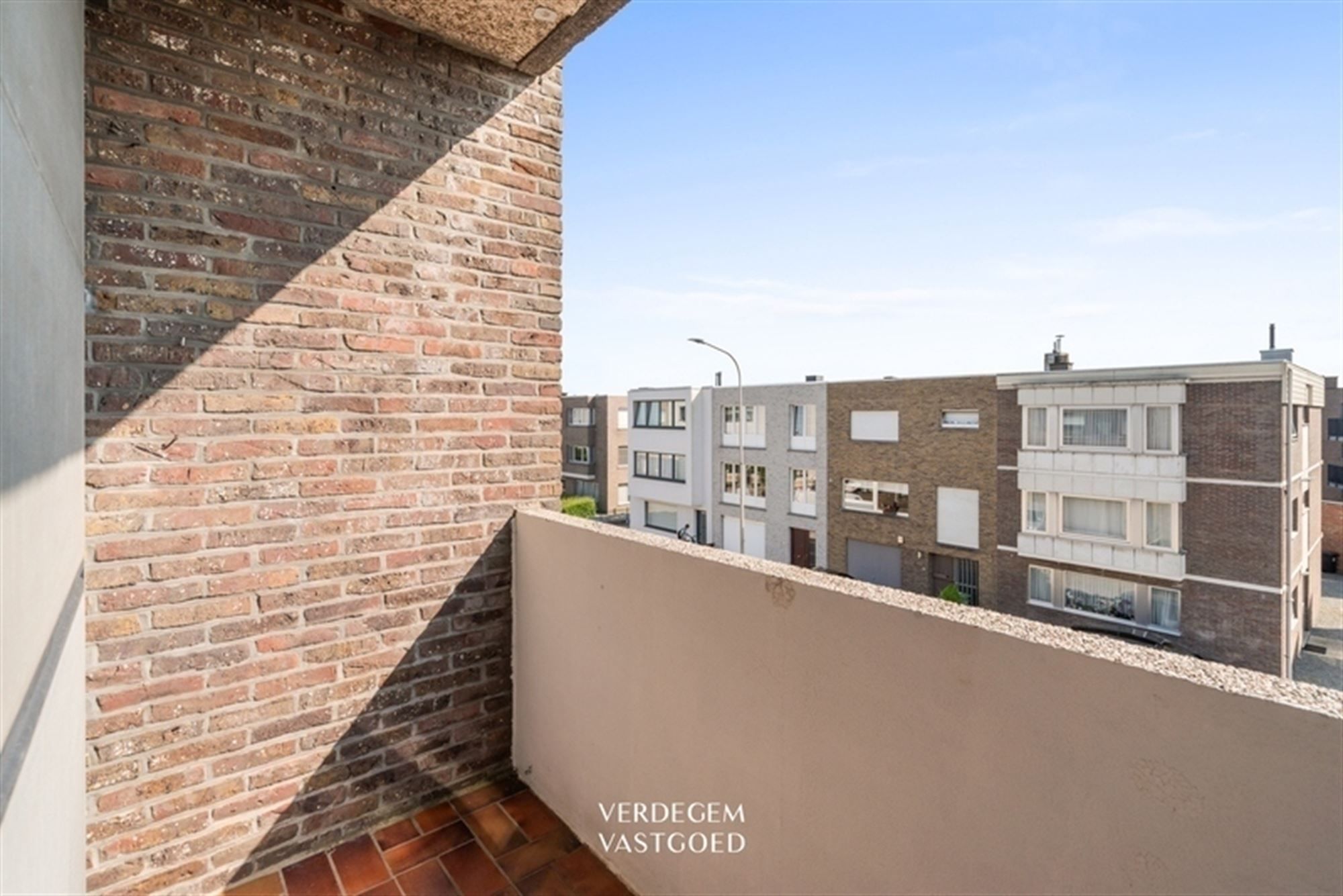 Degelijk appartement met 2 slaapkamers, 2 terrassen en mogelijke aankoop garage foto 9