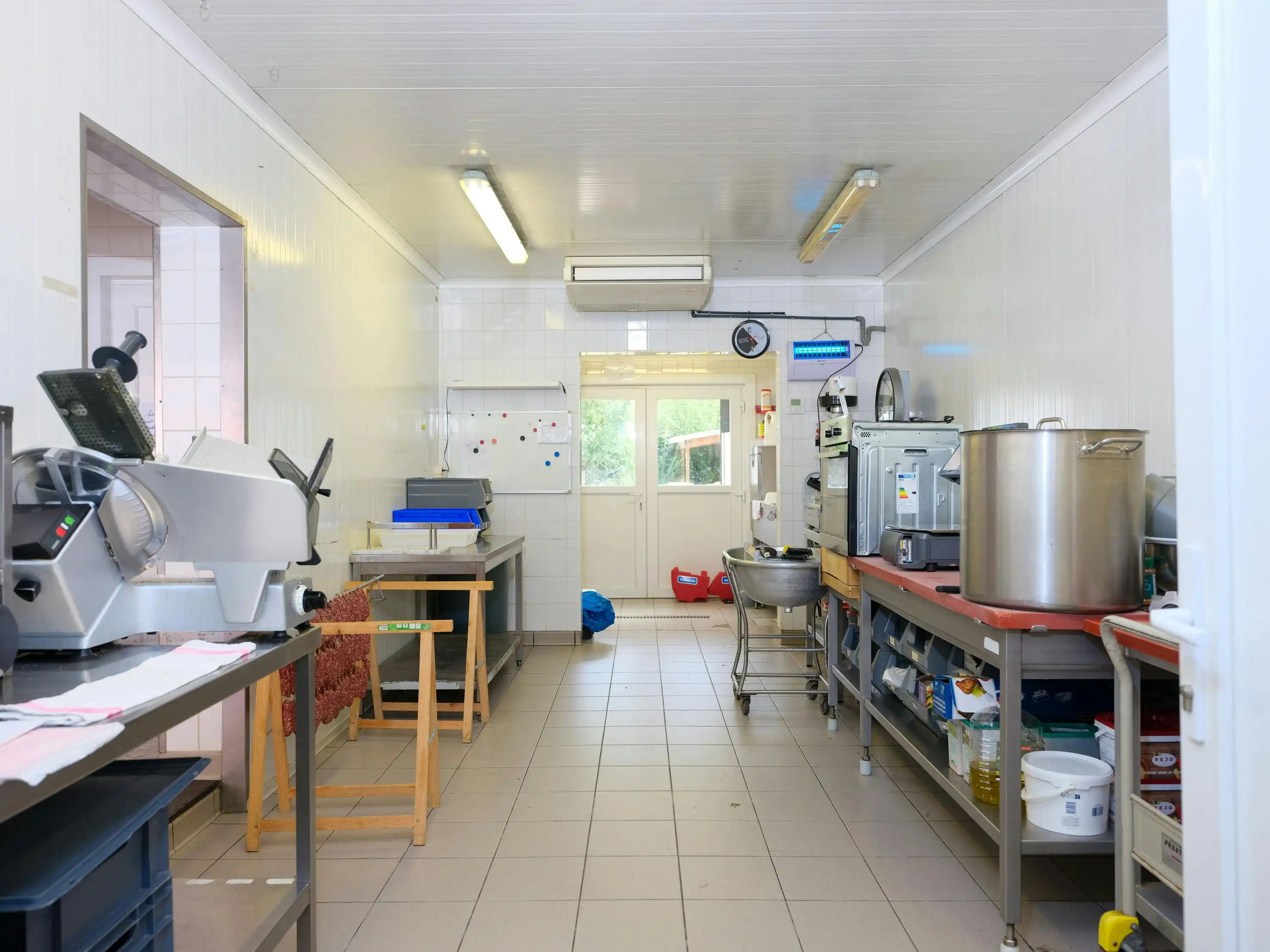 Huis te koop met veel potentieel en tuin te Wondelgem foto 19