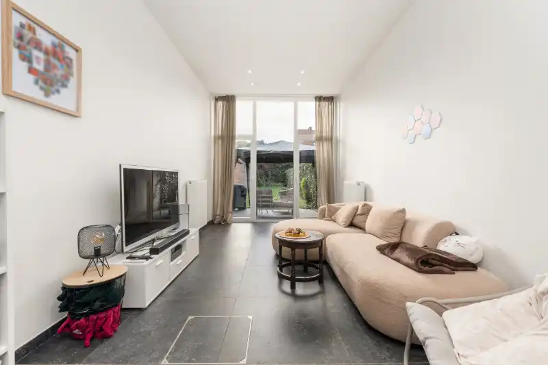 Instapklare rijwoning nabij centrum foto 4