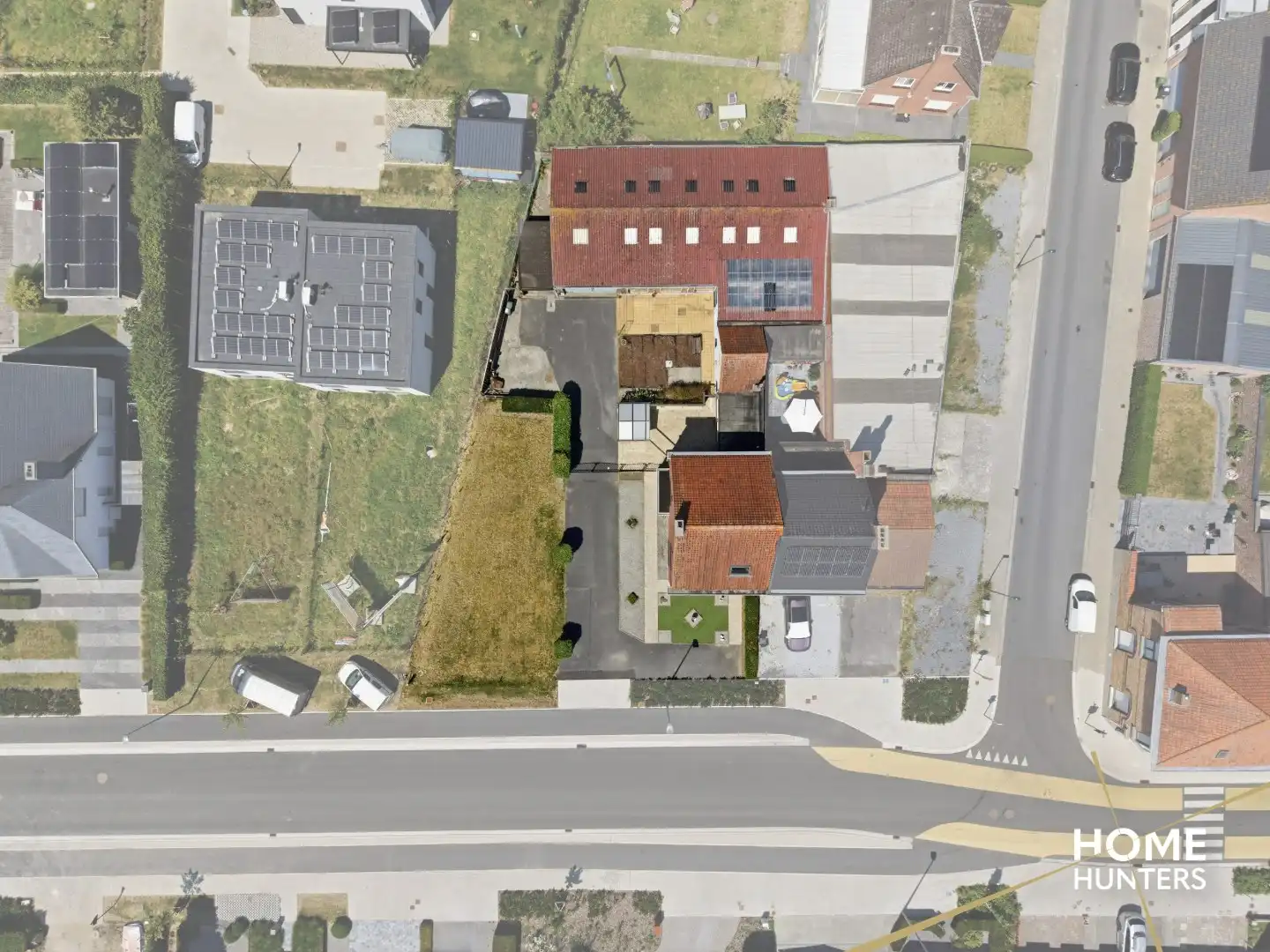 Ruime halfopen bebouwing met loods van 200 m² op een perceel van 919 m² foto 26