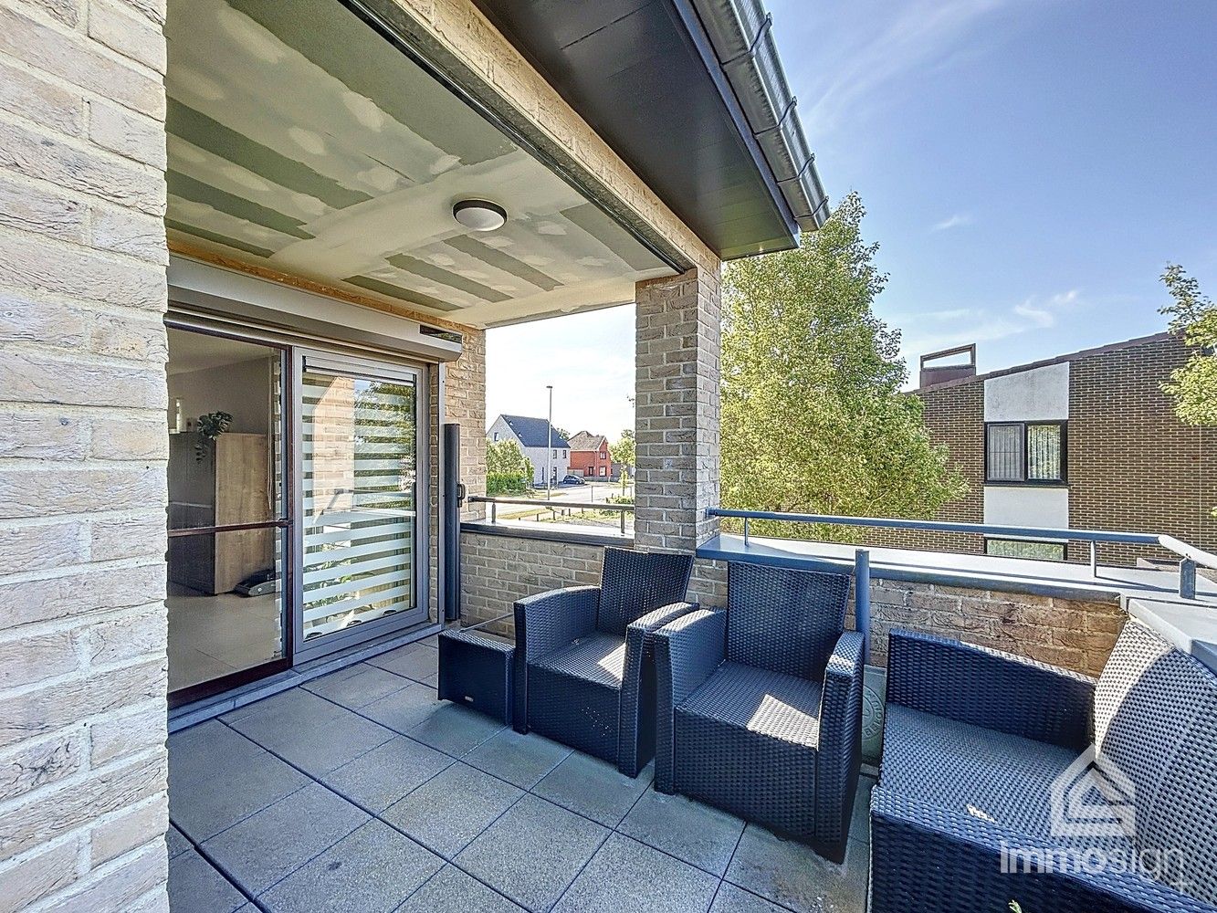 Instapklaar duplexappartement met 2 slaapkamers, heerlijk terras en een autostaanplaats foto 14