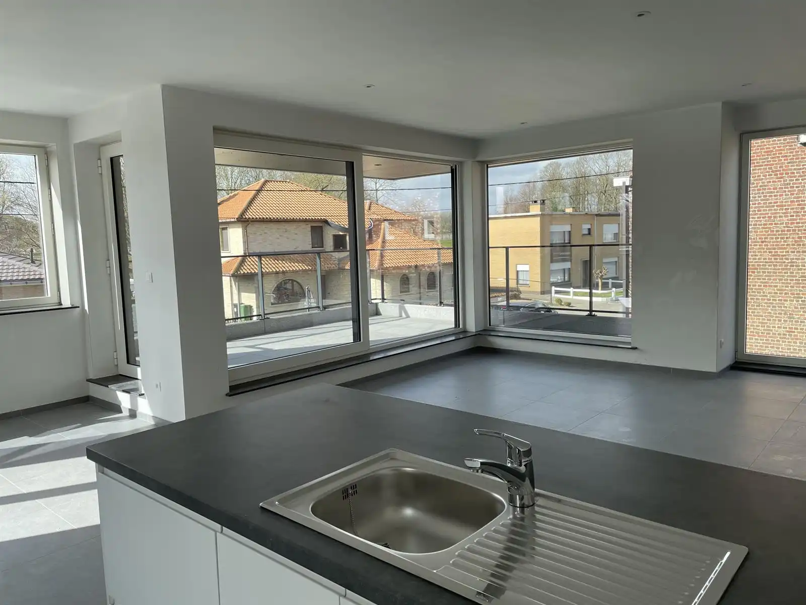 WANZELE - Lichtrijk & energiezuinig appartement. foto 6