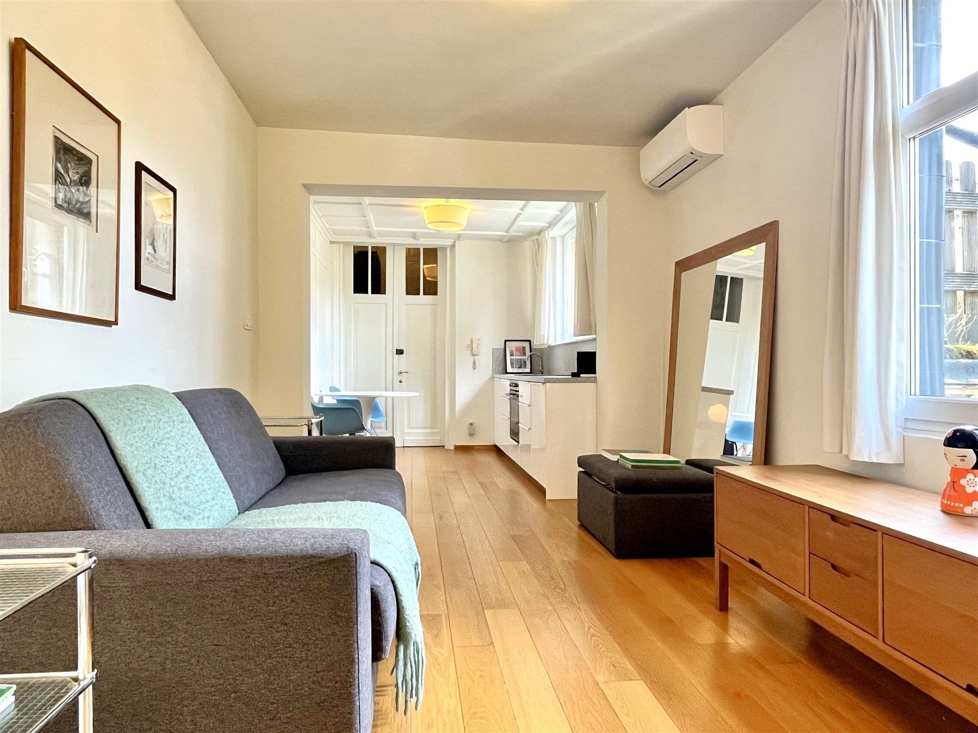 Prachtig gemeubelde studio in authentiek herenhuis! foto 8