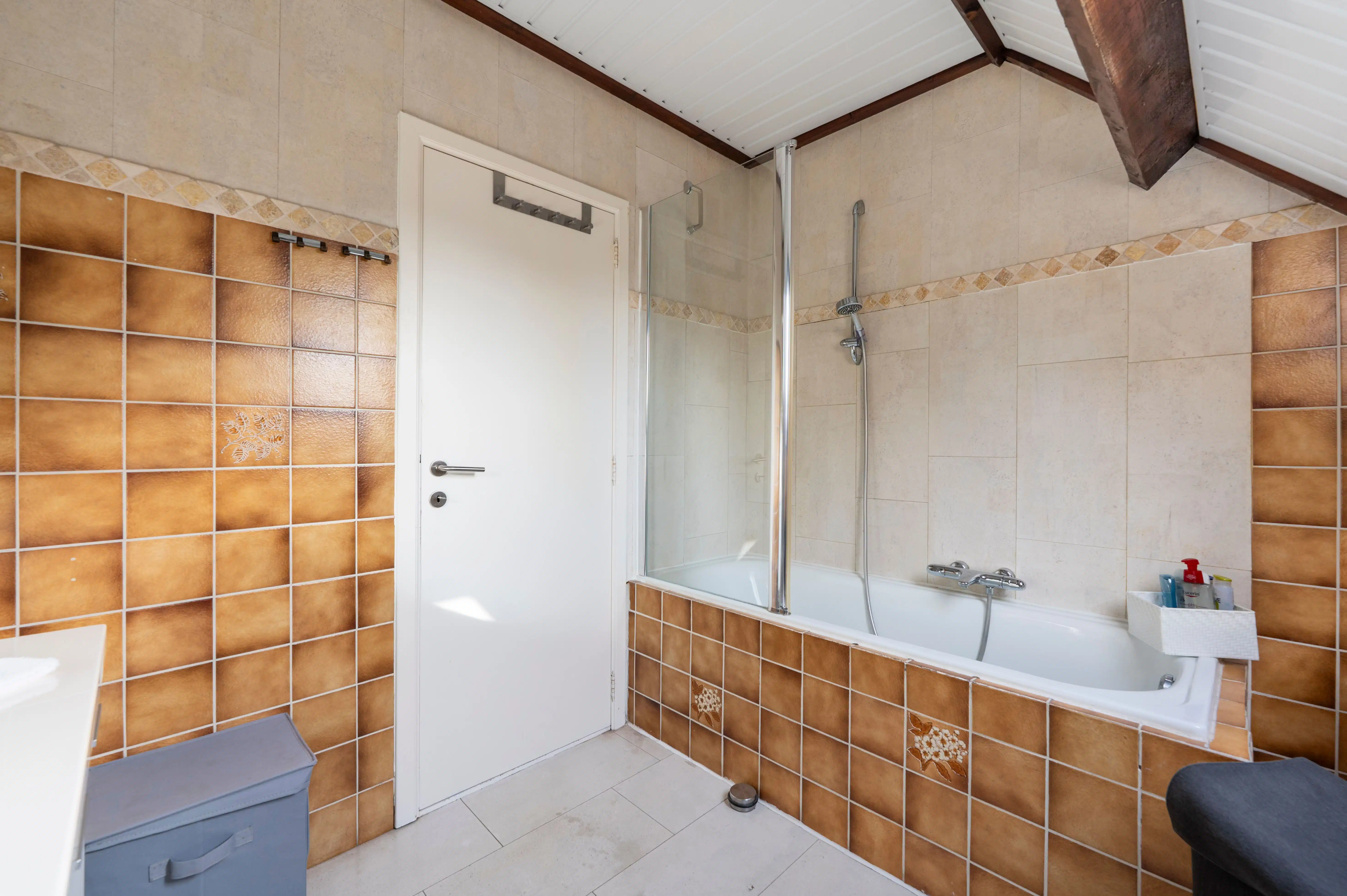 Charmant landhuis met zonnige tuin in rustige woonwijk te Ekeren! foto 15