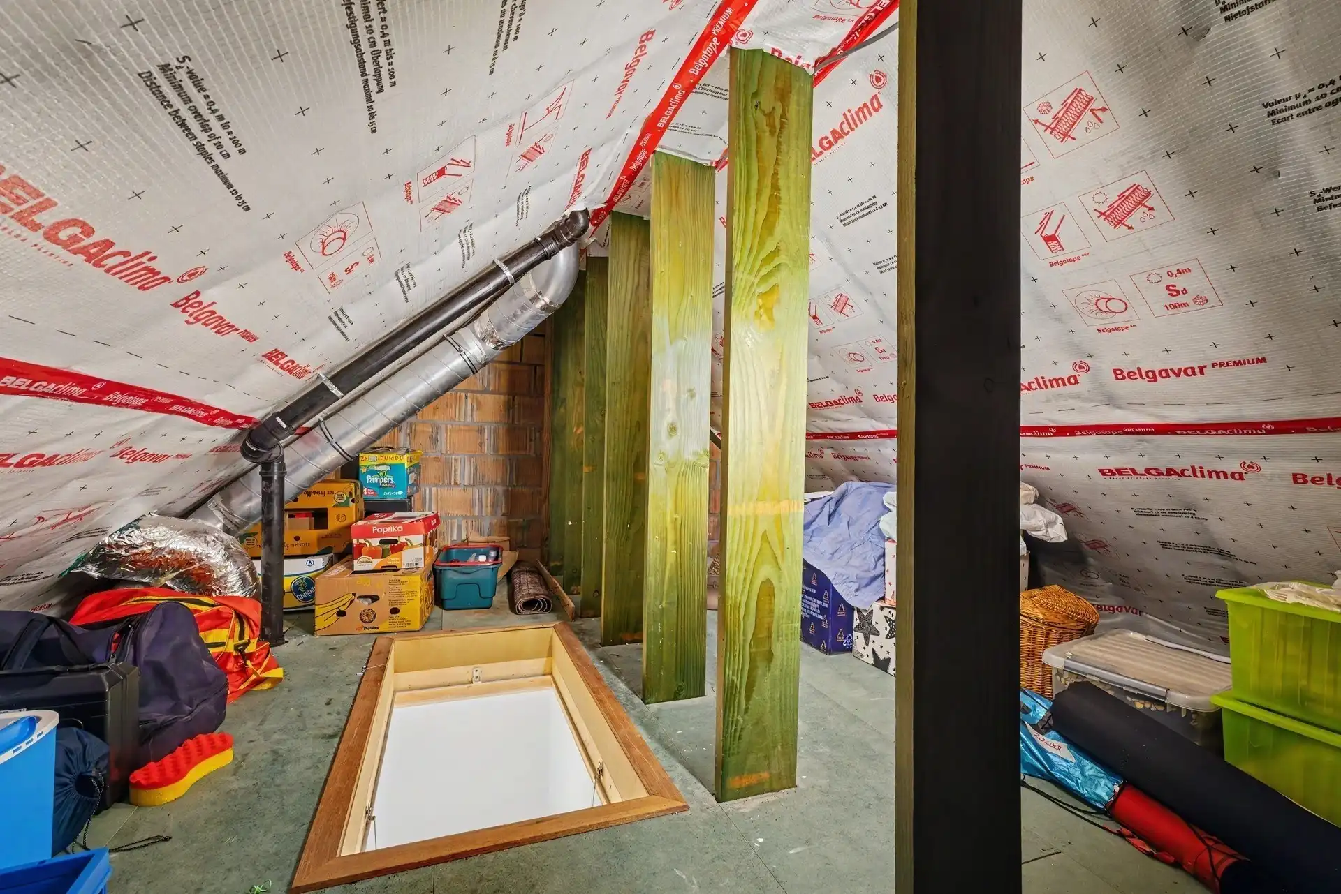 Ruime triplex woning met 3 slaapkamers en 2 parkeerplaatsen nabij het centrum van Stekene (159m²) foto 23