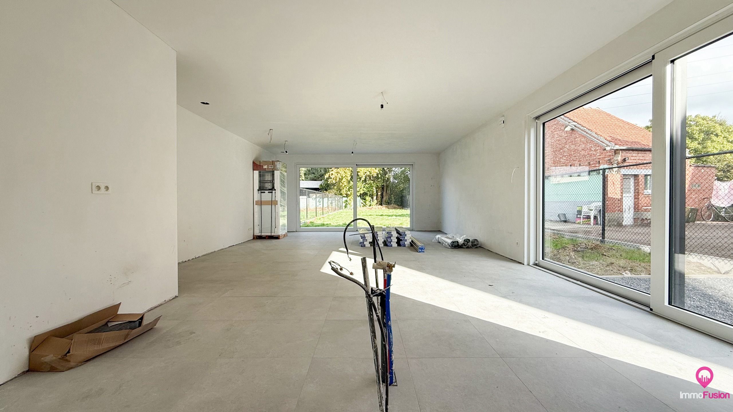 Nieuwbouwwoning (casco+) met 3 slpkms, terras en ruime tuin! foto 3