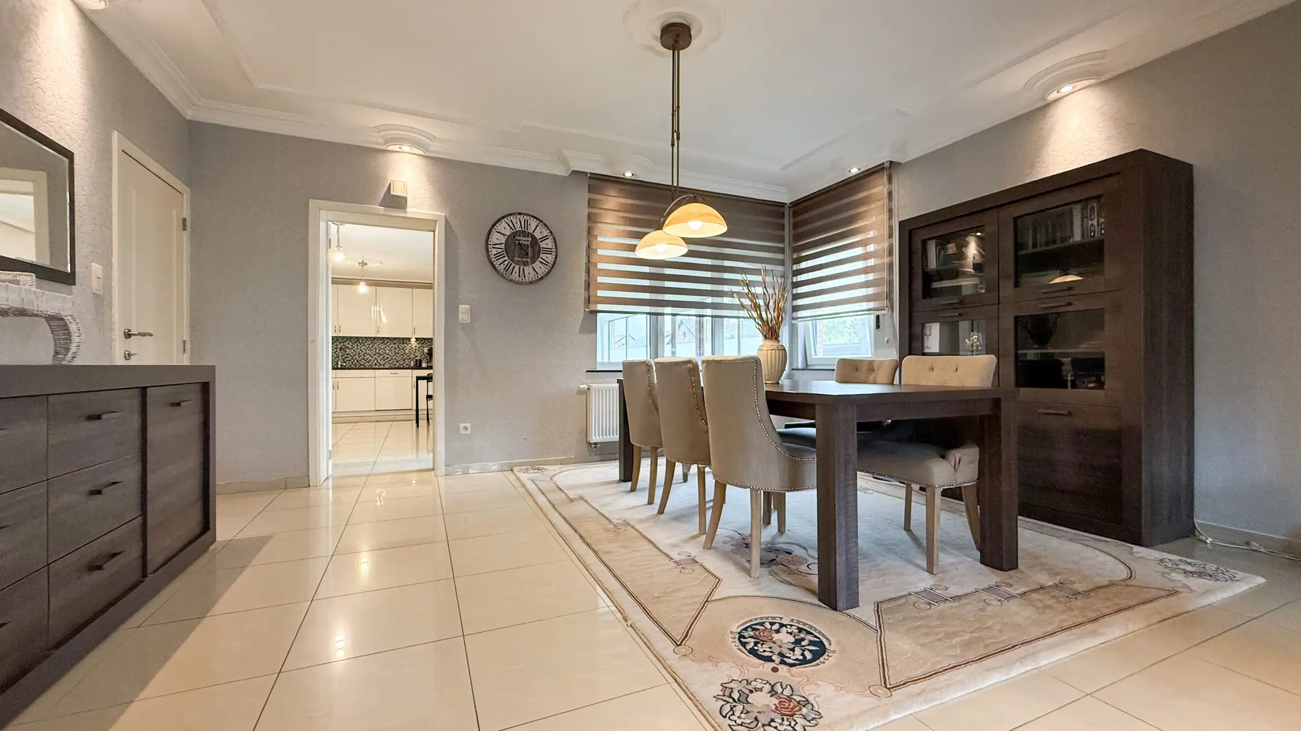 Halfopen woning met tuin en dubbele garage in H-Z! foto 9