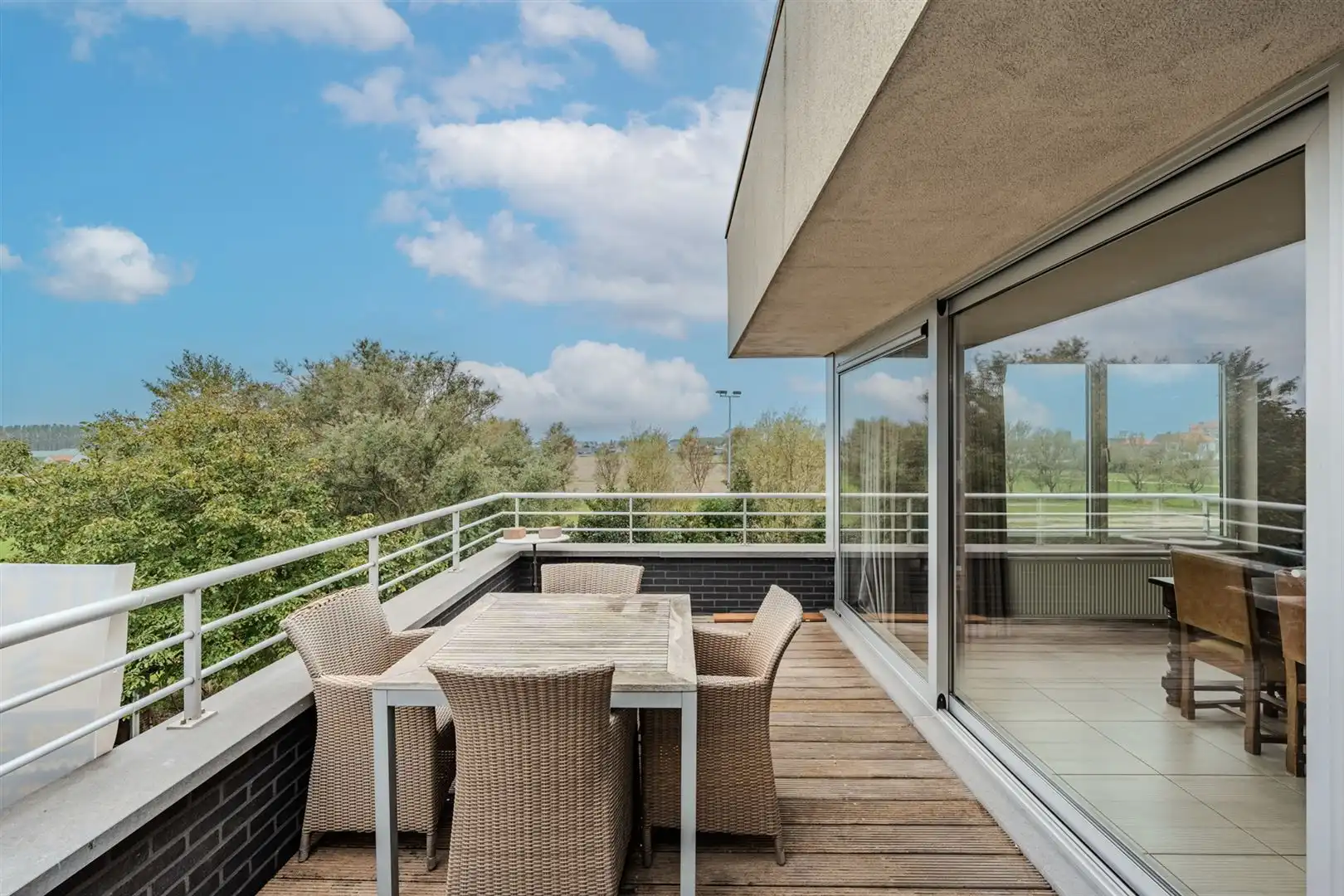 2 slaapkamer appartement foto {{pictureIndex}}