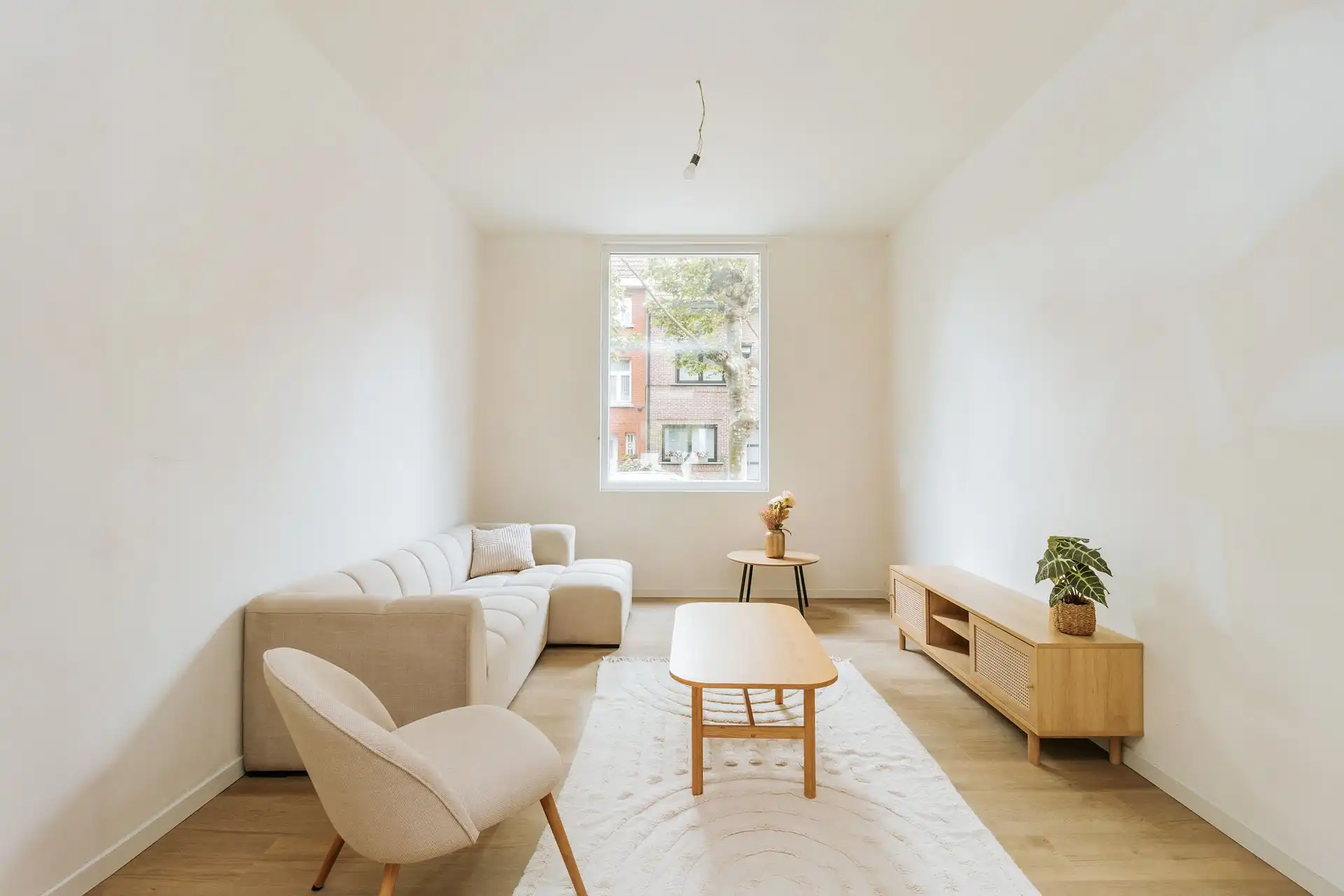 Prachtig gerenoveerde woning met 3 slaapkamers en tuin foto 2