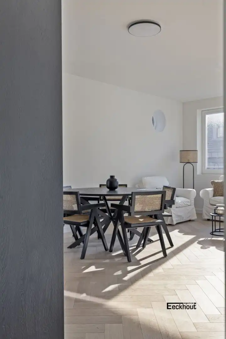 Luxueus en lichtrijk appartement in het centrum van Oostende! foto 4