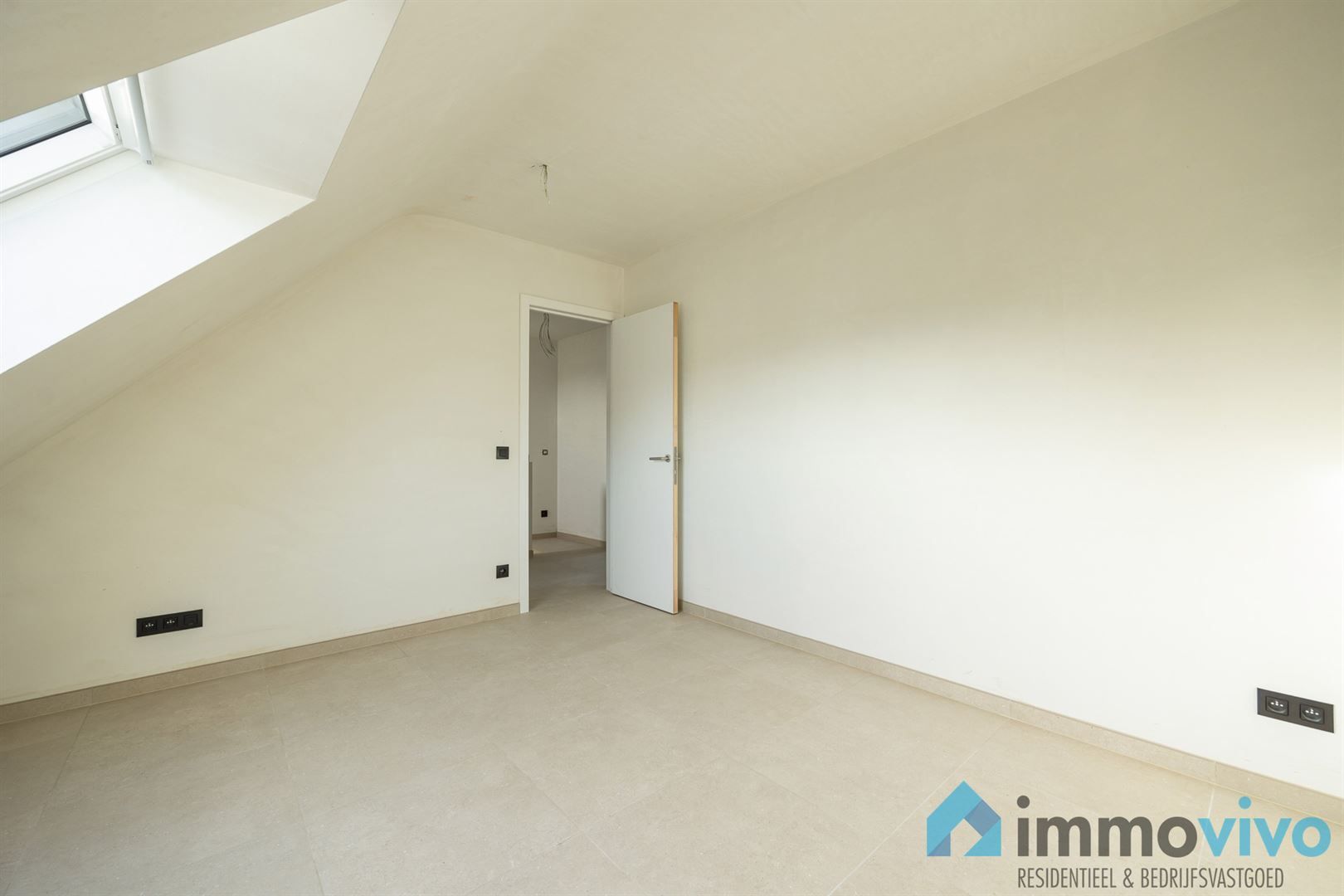 Prachtige nieuwbouw HOB met 4 slpk's en 2 badkamers foto 26