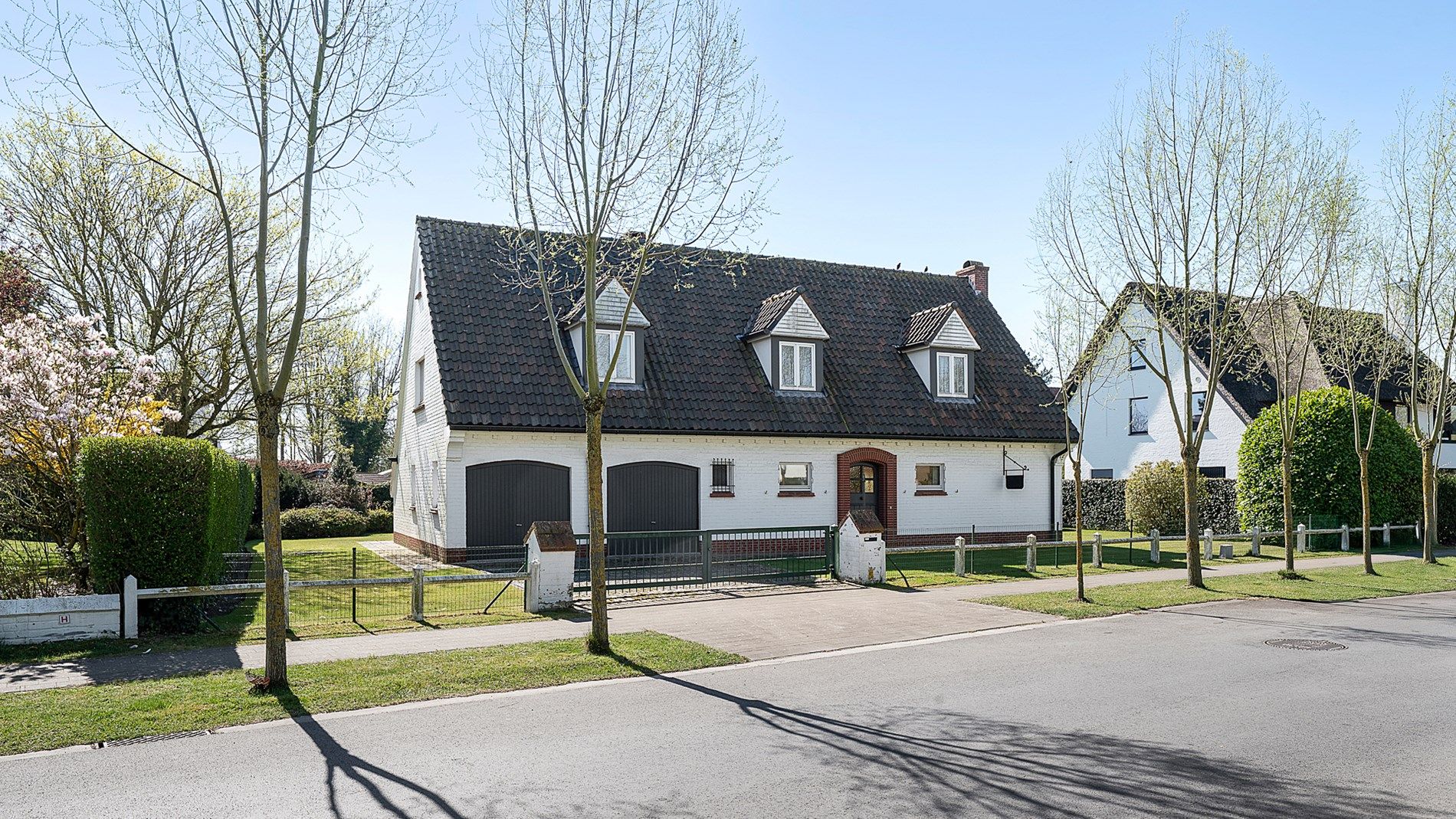 Villa gelegen vlakbij de banen van de "Royal Zoute Golf Club" & op korte afstand van de Magere Schorre foto 3
