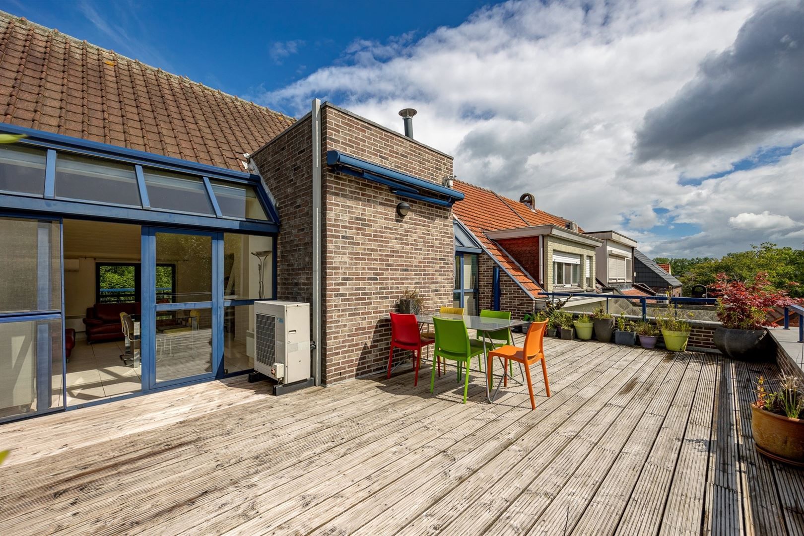 Licht dakappartement met 1 slpk, reuze zonneterras en garage foto 19