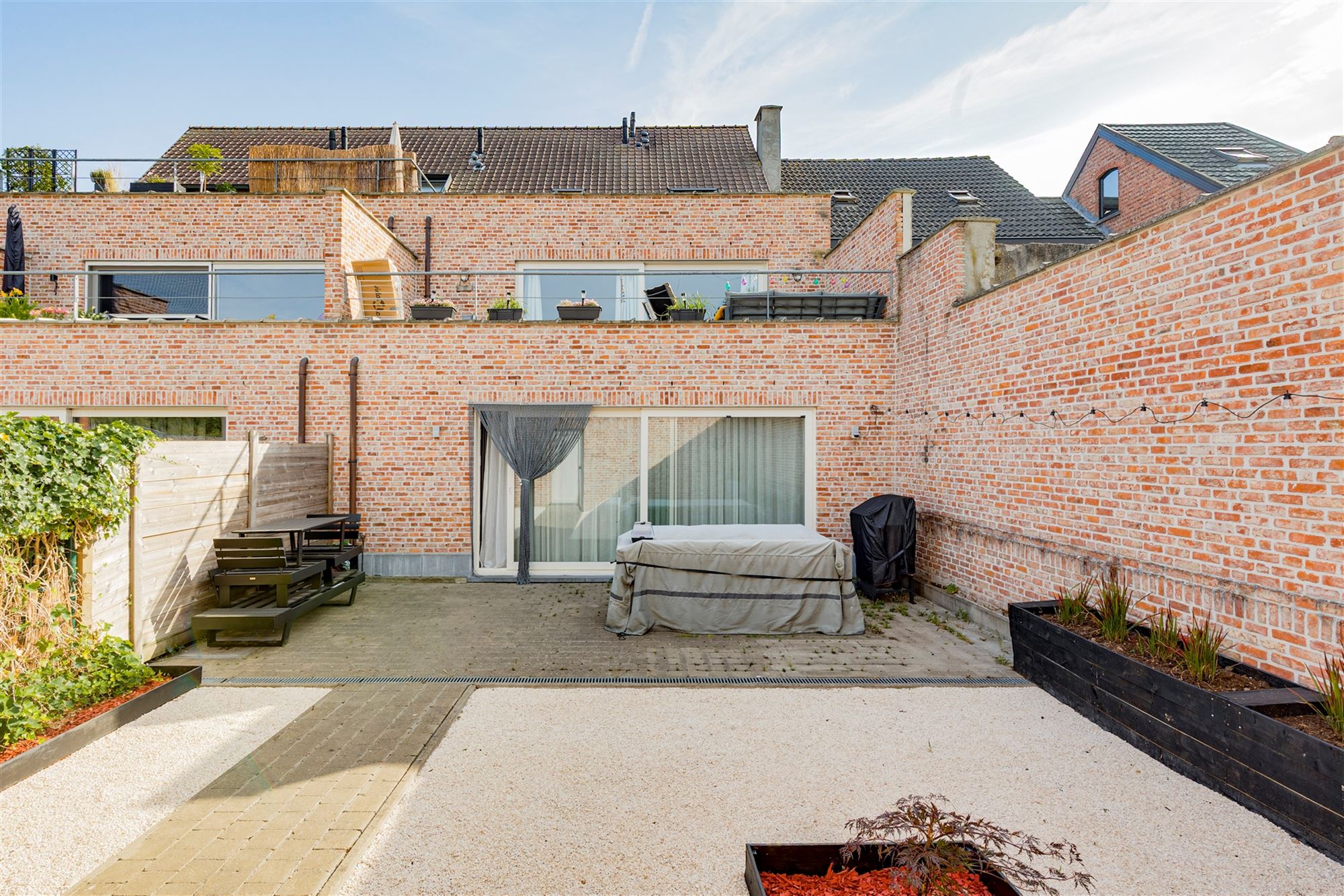 Lichtrijk appartement met 2 slpk, een tuin en garagebox in Bazel foto 13