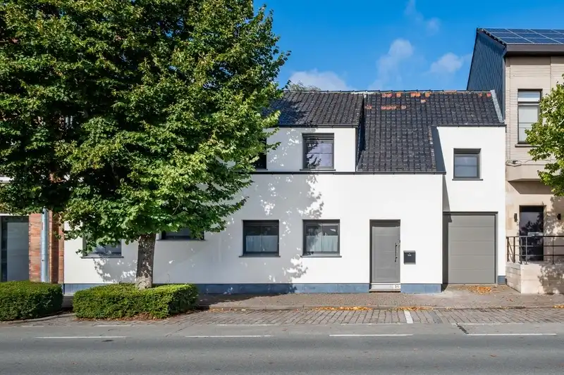 Centrum Torhout : Zeer ruime energetische woning met 4 slpk en 2 badkamers foto 4