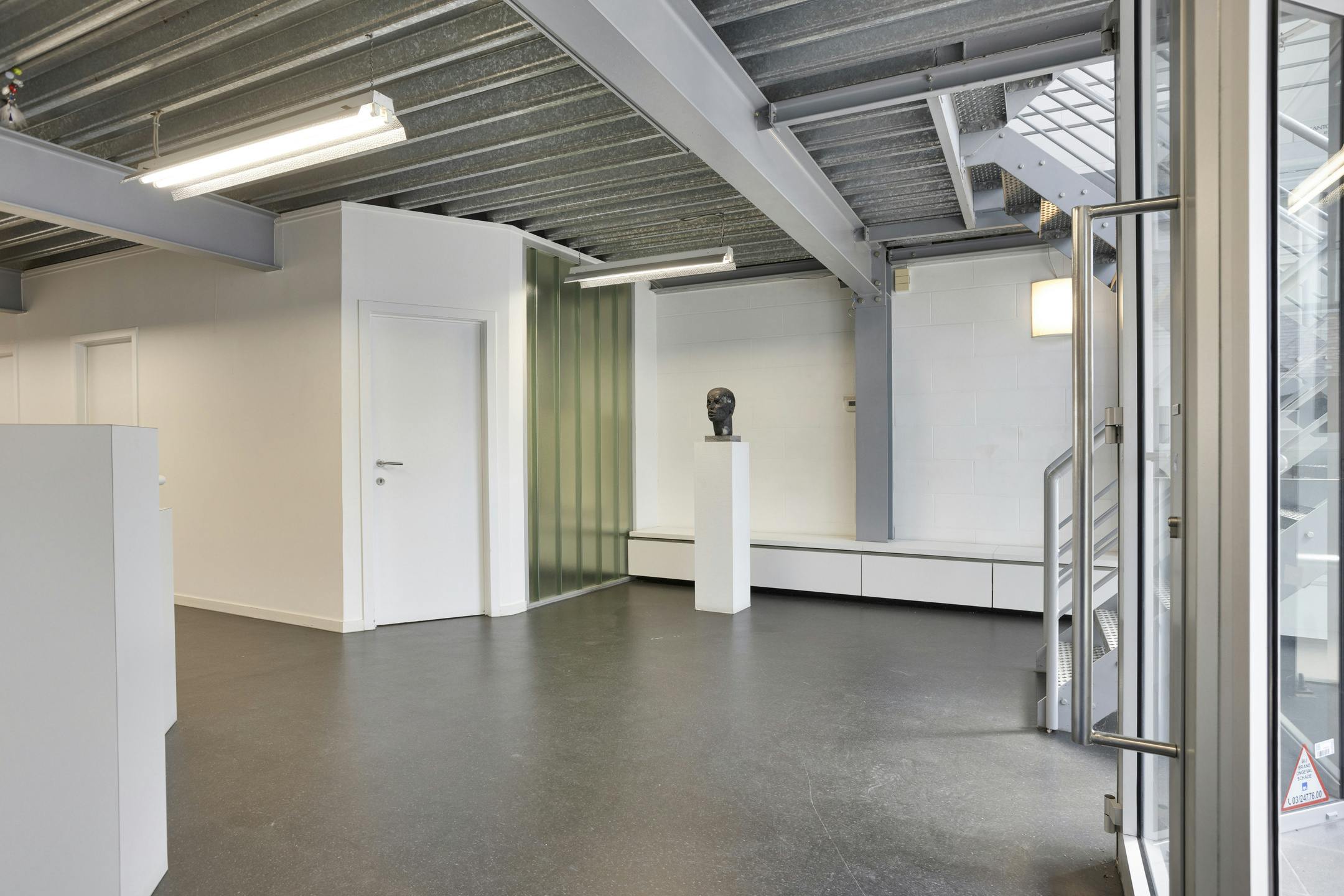 Uniek huis te koop van ca. 367m² in centrum Torhout foto 5