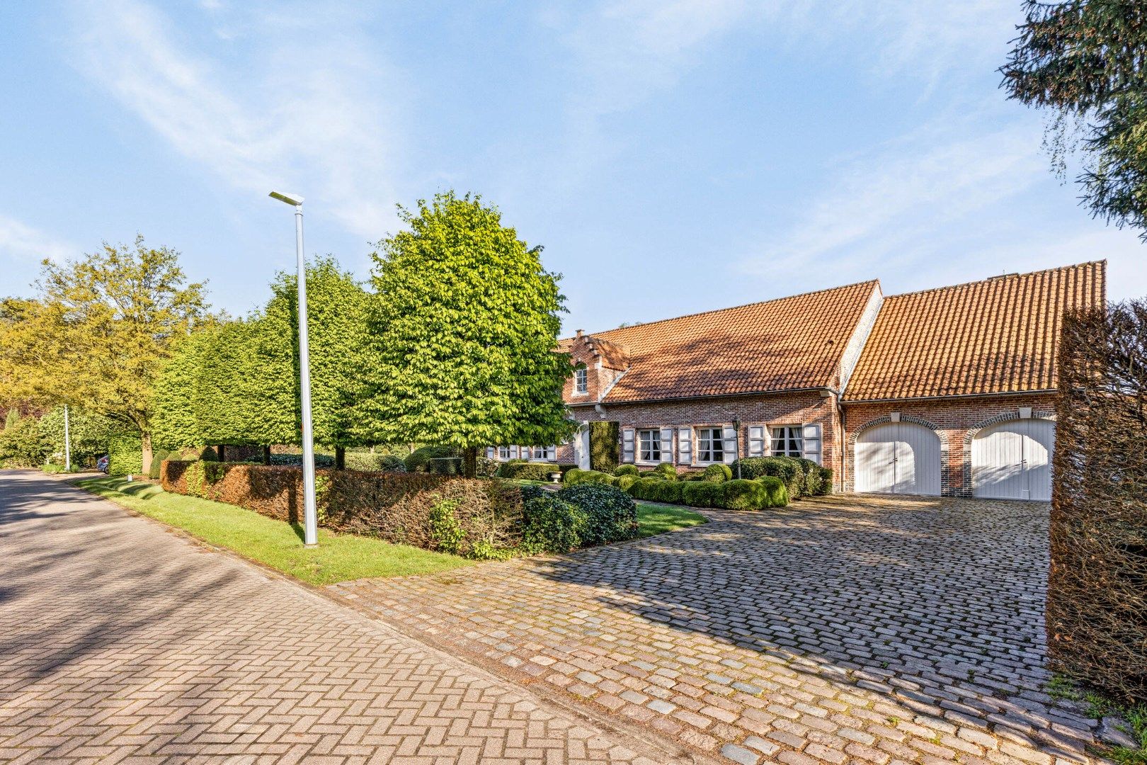 Ruim ingedeelde, goed onderhouden villa op een rustige locatie. foto 42