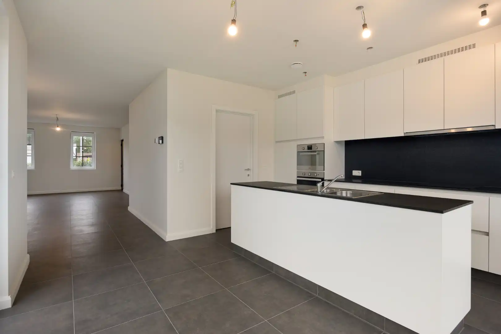 Kwalitatief afgewerkte en ruime nieuwbouw (HOB) met 3 ruime slpks op 412 m² te Olen ! foto 8