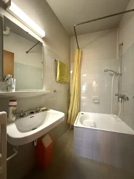 Zeer ruime karaktervolle voormalige dokterswoning met prachtige tuin in het centrum foto 19