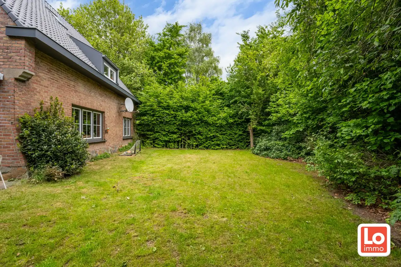 VERKOCHT! Charmante instapklare alleenstaande villa met afzonderlijke garage en grote ‘volwassen groene’ tuin vlakbij alle hoofdwegen in Oostakker. foto 22