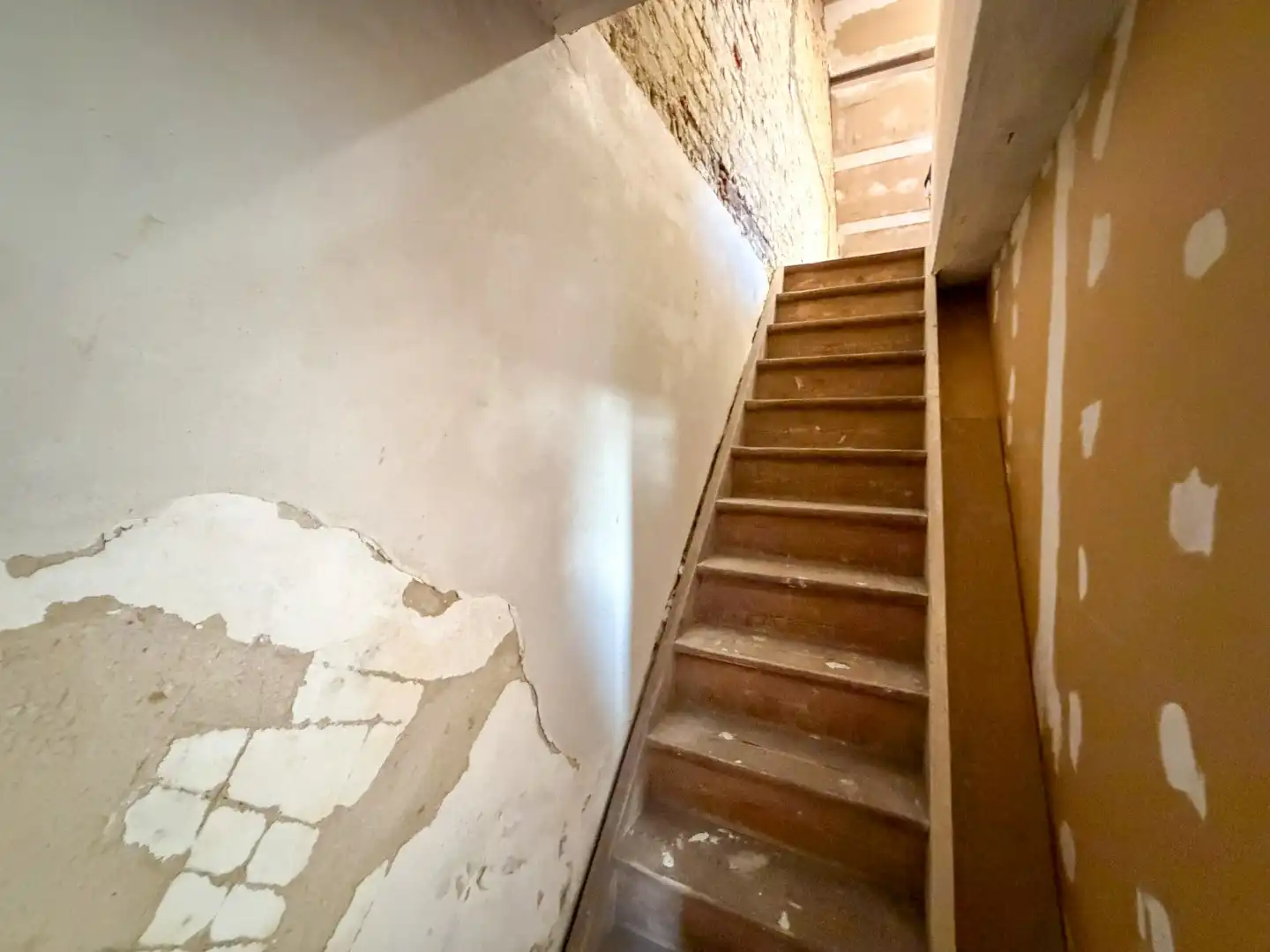 Leuke starterswoning met 2/3 slpk en terras, gunstig gelegen in Lichtervelde foto 11