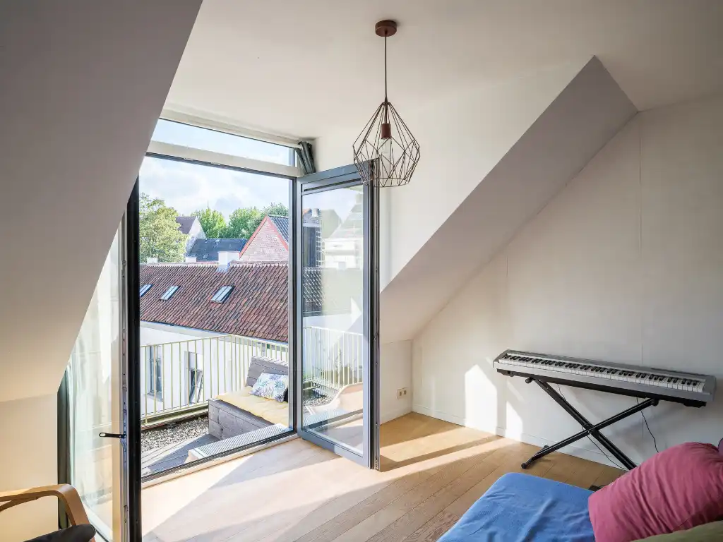 Instapklare stadswoning met tuin en dakterras nabij de Coupure foto 14