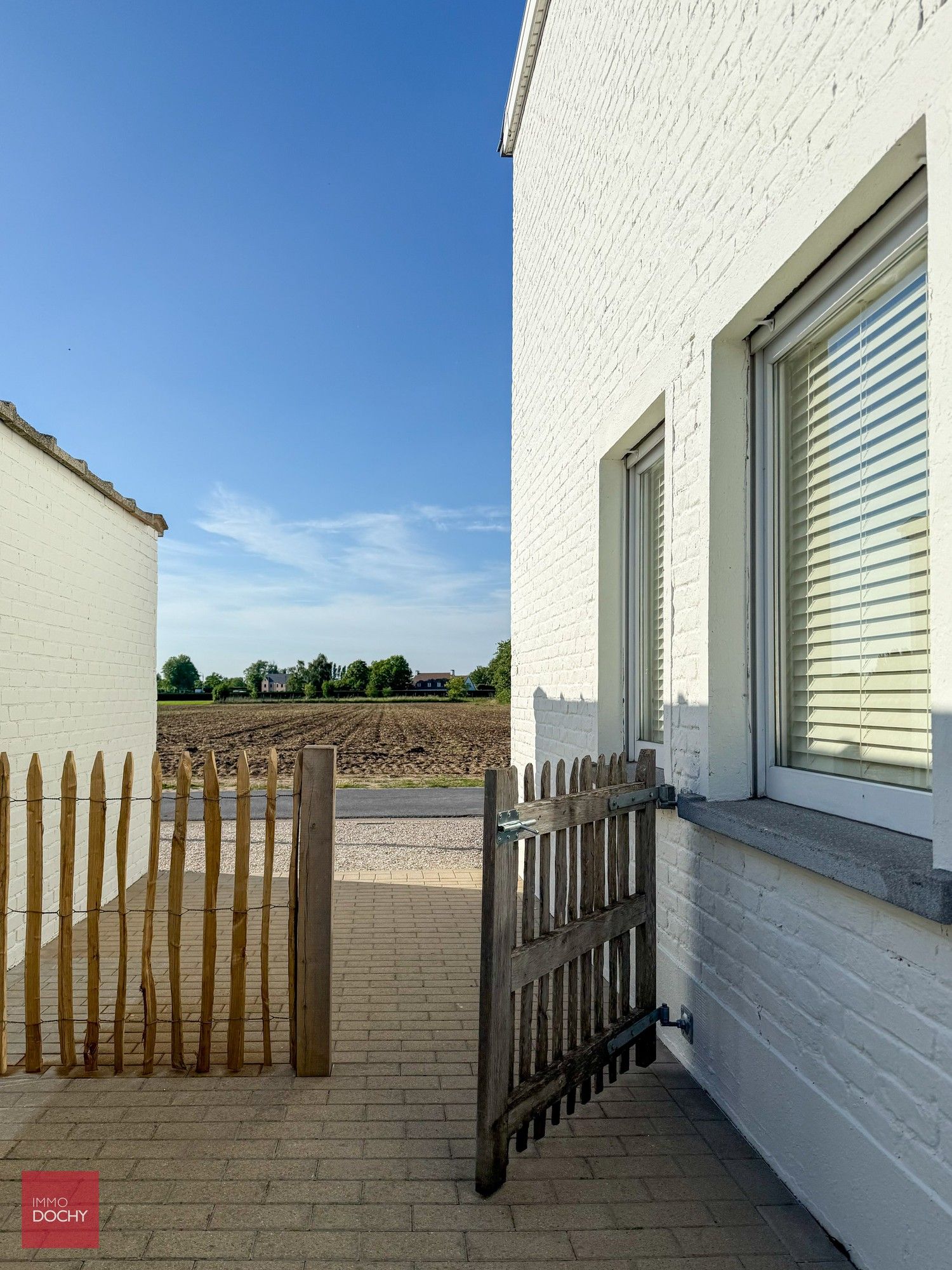 VOLLEDIG  VERNIEUWDE koppelwoning met zuidgerichte tuin in verkeersarme straat | Sparrestraat foto 4