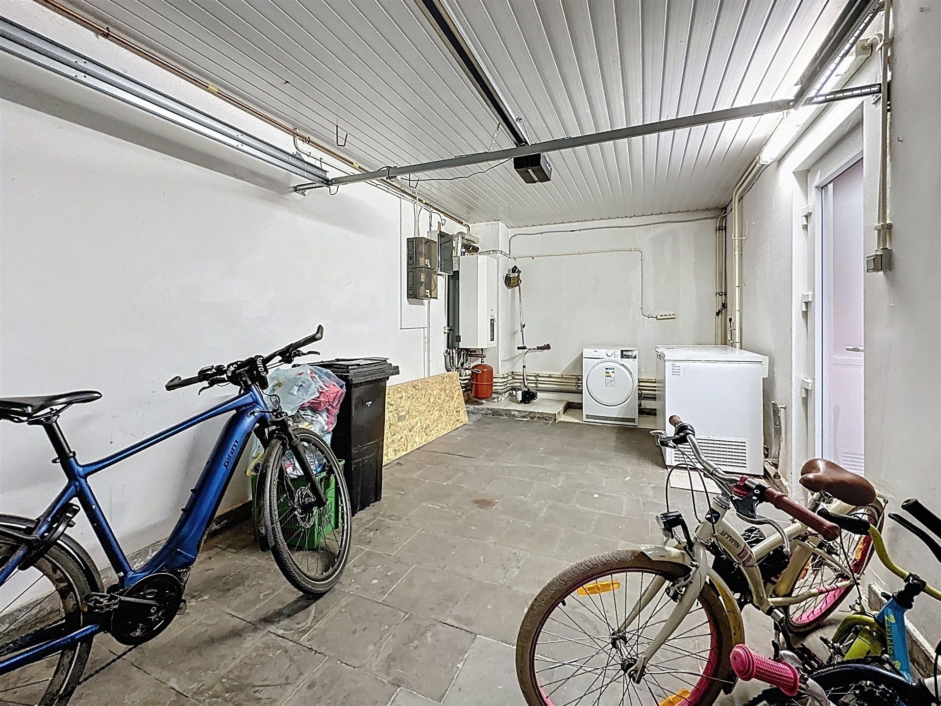 woning met 4 slaapkamers en garage foto 7
