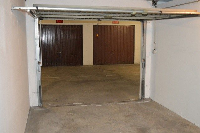 Afgesloten garagebox met makkelijke inrit foto 3