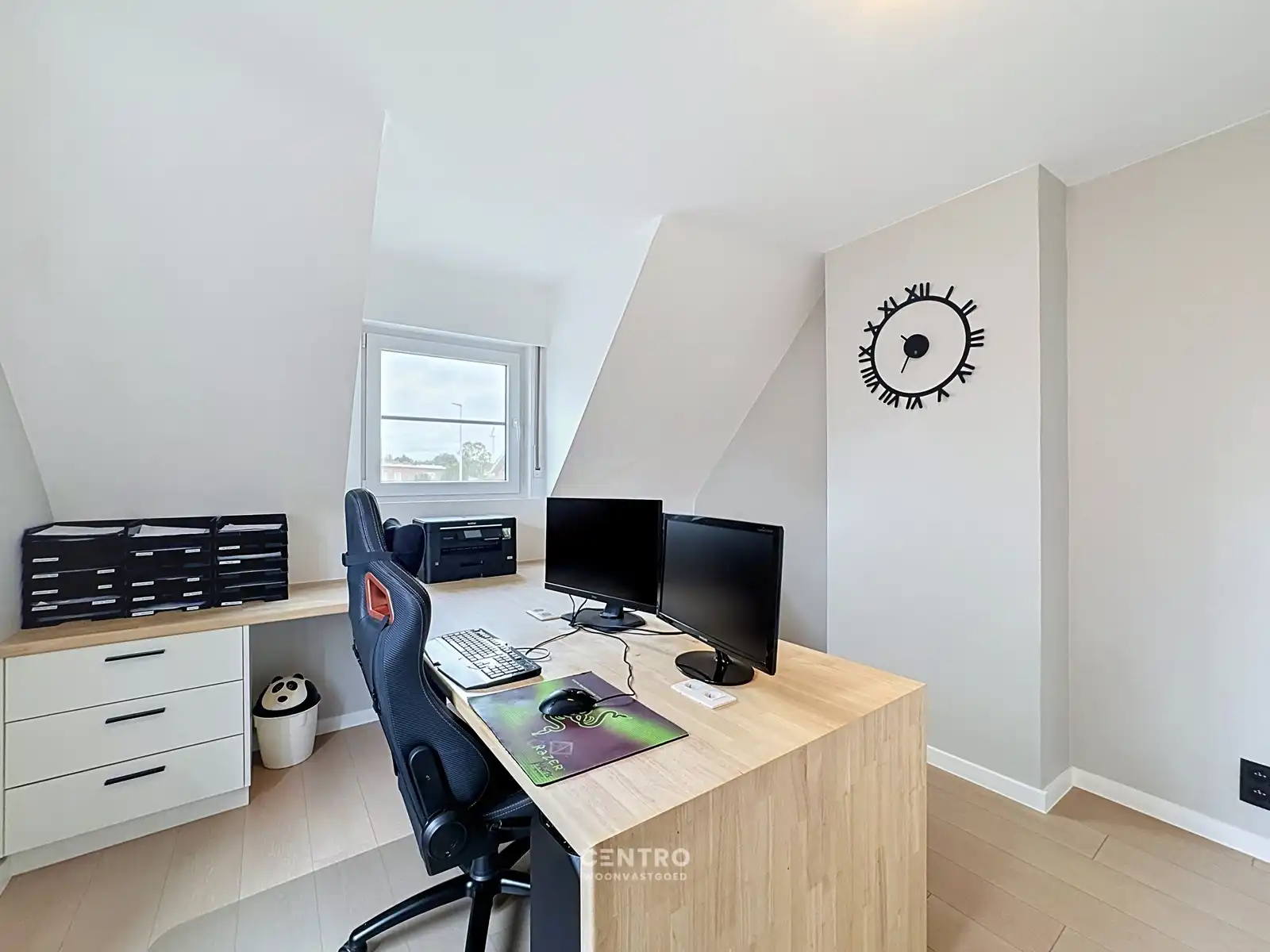 GERENOVEERDE VILLA  met 5 slpks, opslagruimte en ZUIDgerichte tuin! foto 23