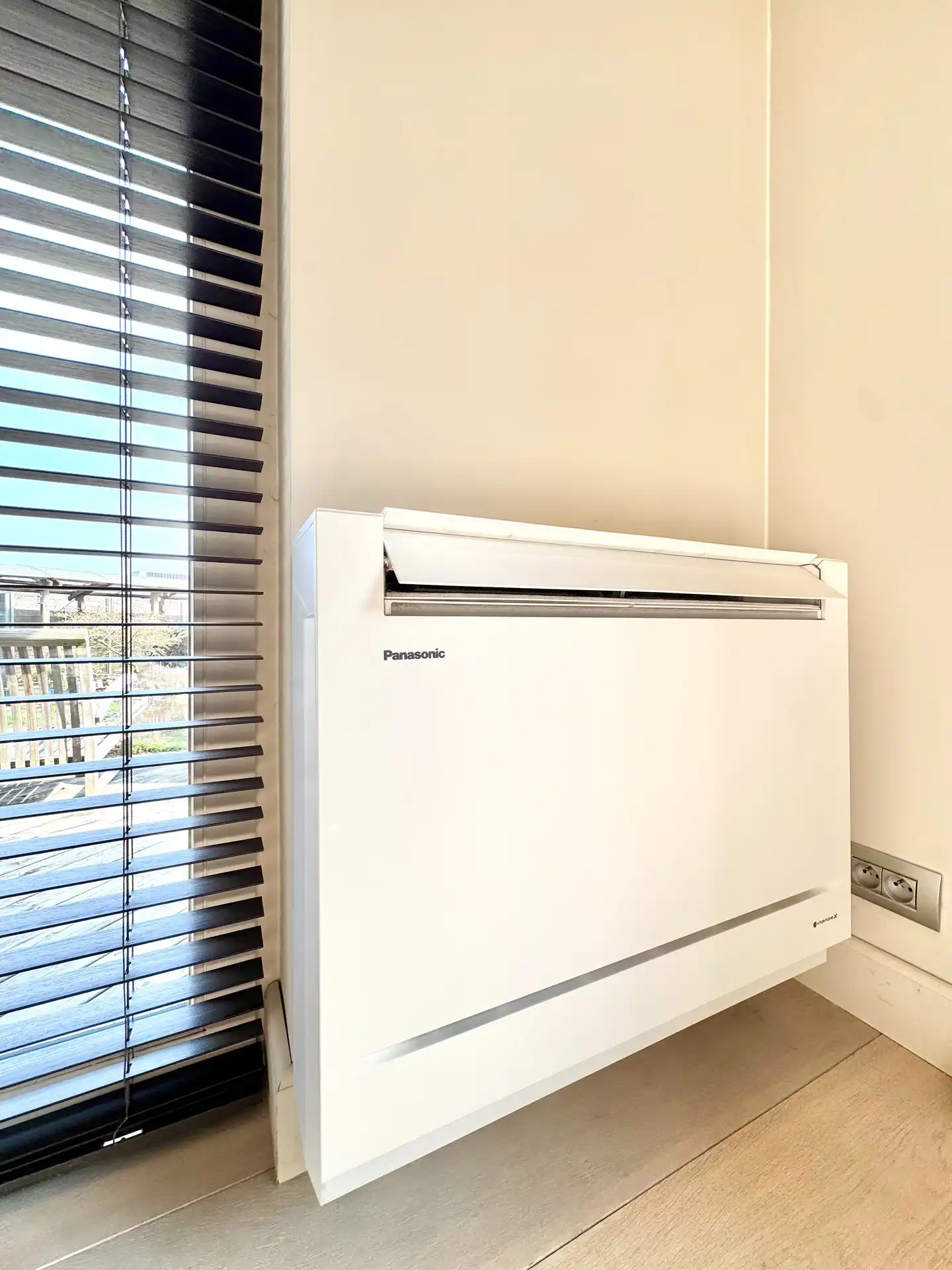 RUIME TIJDLOZE VILLA MET ZWEMBAD foto 17