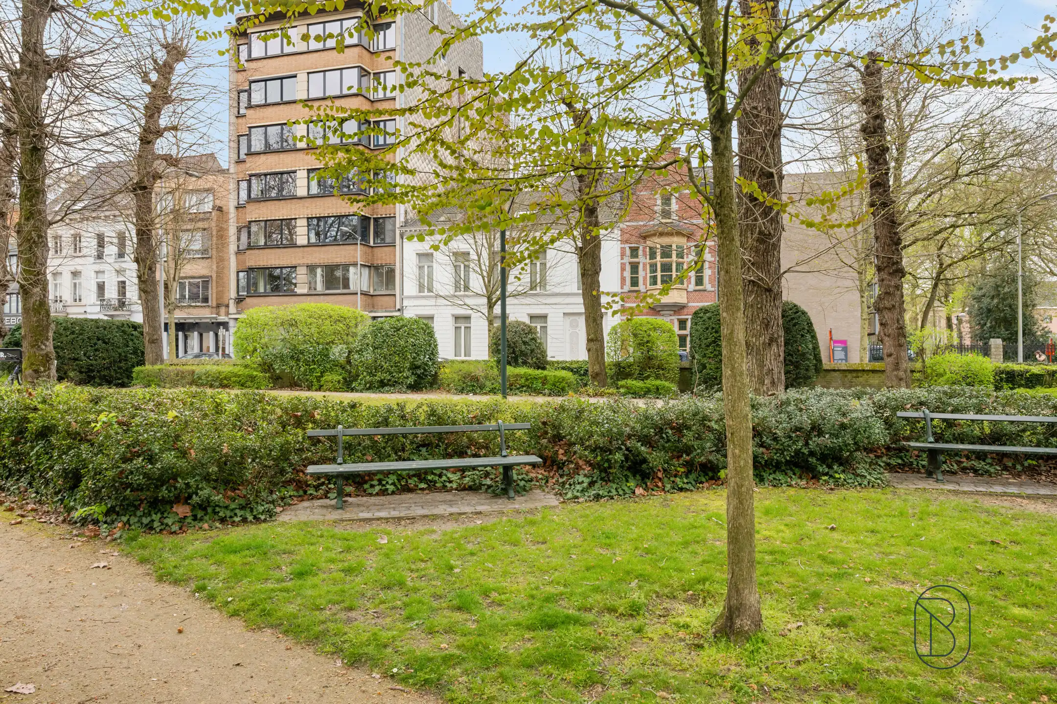 Charmante herenwoning met 5 slk en prachtige stadstuin  foto 2