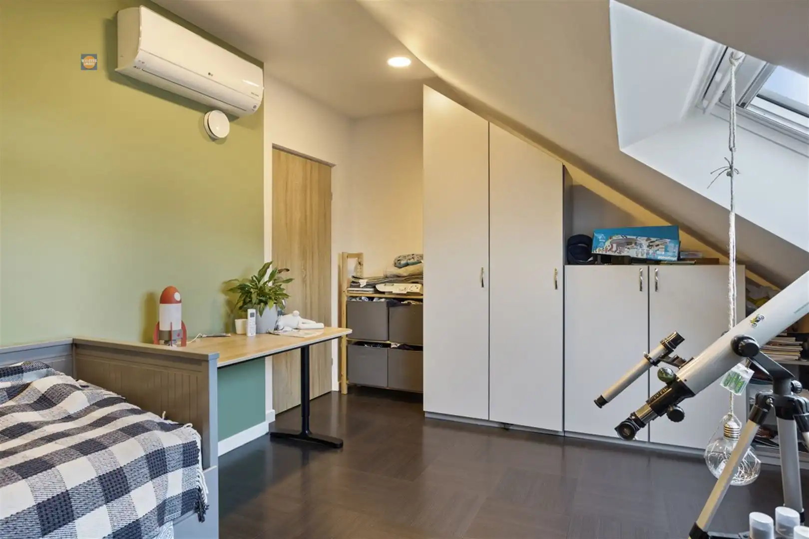 Rustig gelegen woning met 4 slaapkamers foto 17