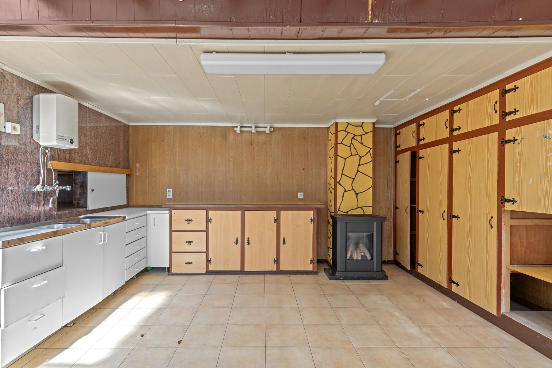 Te renoveren woning met magazijn centrum Heusden foto 8