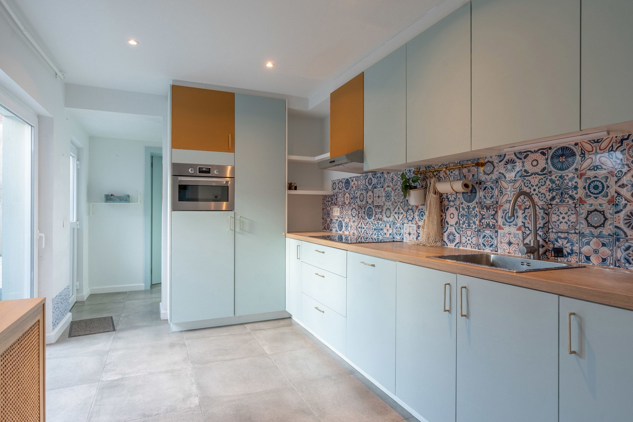 Recent gerenoveerde woning met 4 slpks en zij-ingang! foto 7