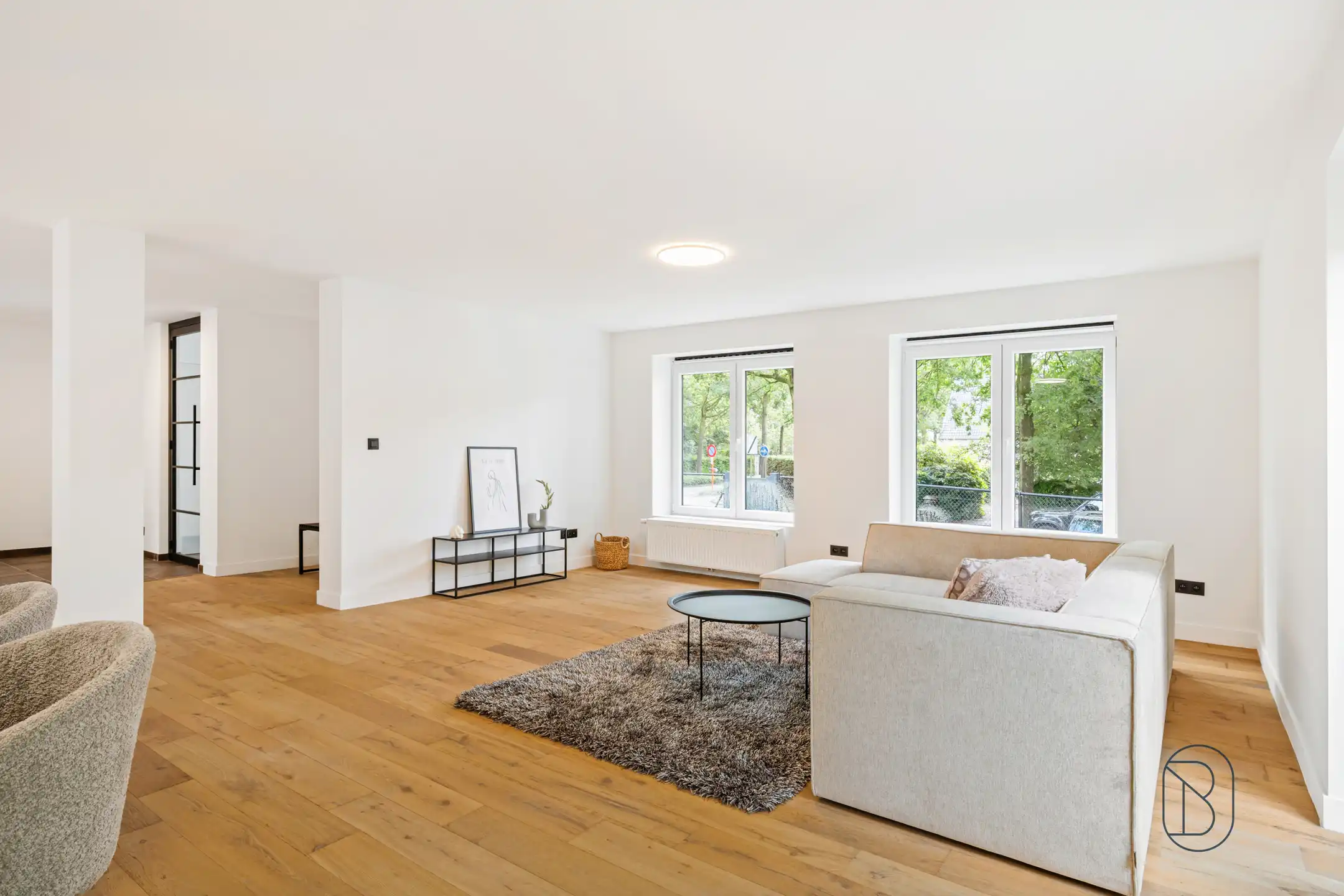 Volledig gerenoveerde woning met 3SLK,2BDK en dubbele garage foto 9