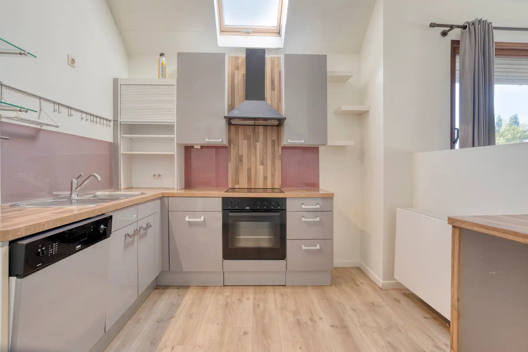 Appartement met 3 slaapkamers, terras en parkeerplaats foto 7