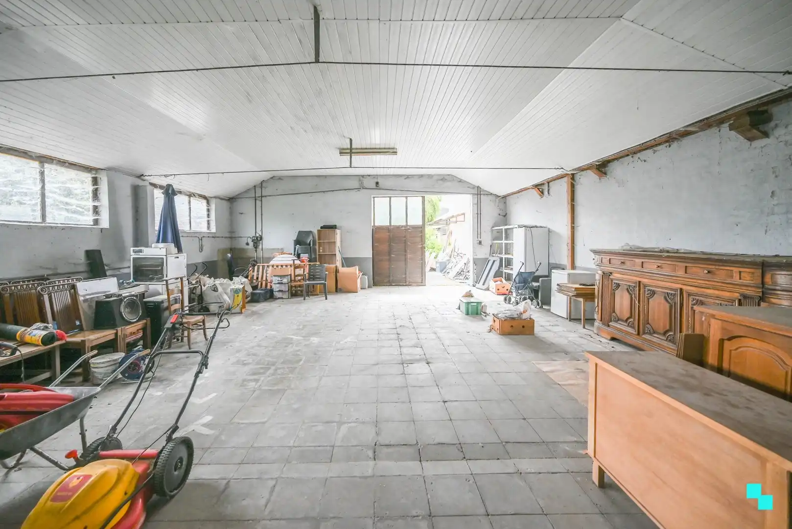 Alleenstaande woonst met atelier/loods foto 18