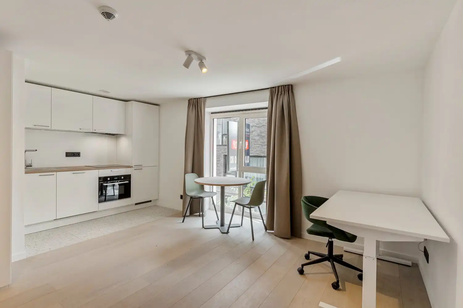 Bent u nog op zoek naar een mooie studio voor het academiejaar '26-'27? Nieuwe studio's, onmiddellijk beschikbaar voor eigen gebruik of verhuur! foto 3