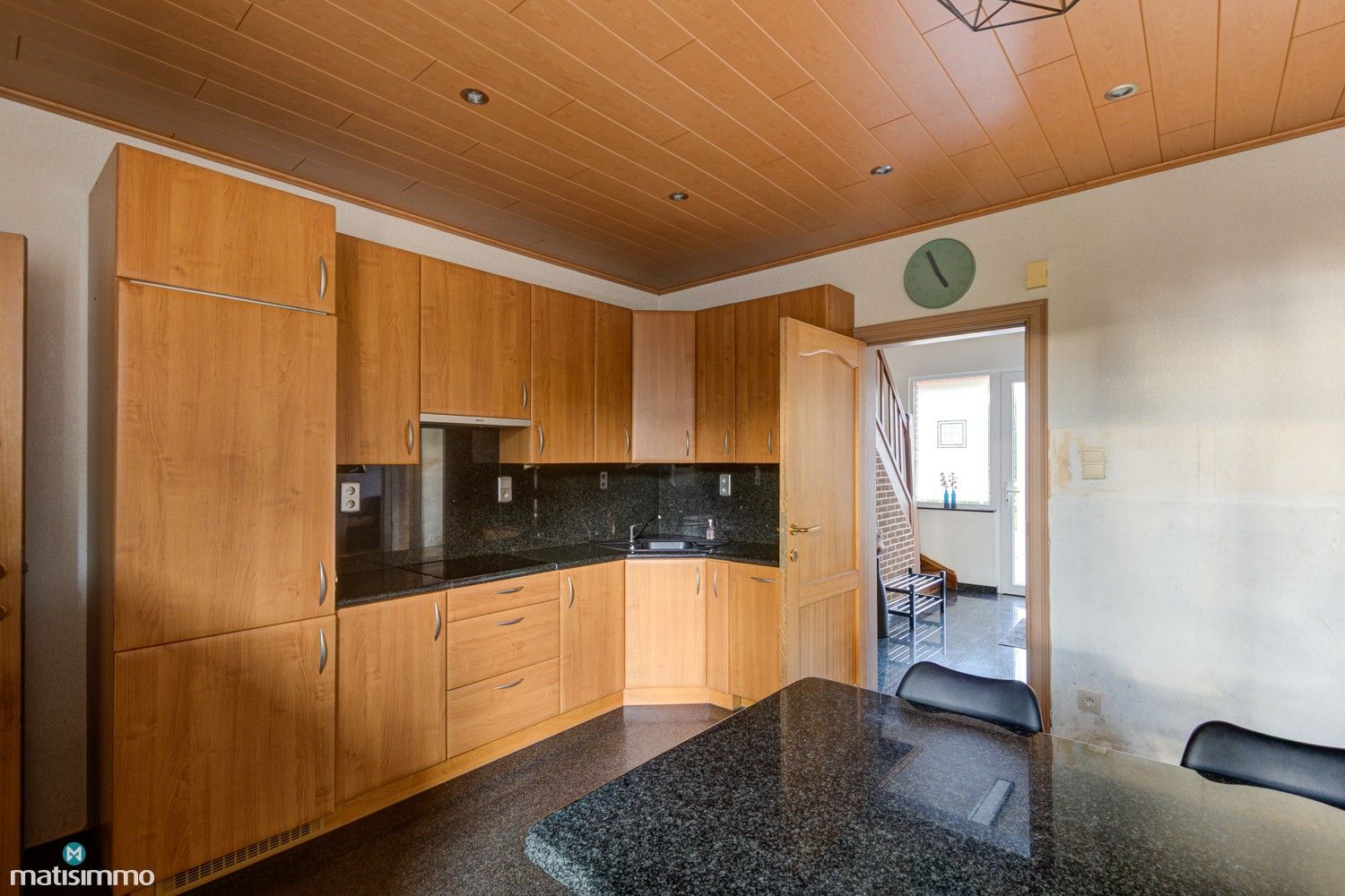 GEZINSWONING MET 3 SLAAPKAMERS, RUIME INPANDIGE GARAGE EN GROTE TUIN TE HOESELT foto 10